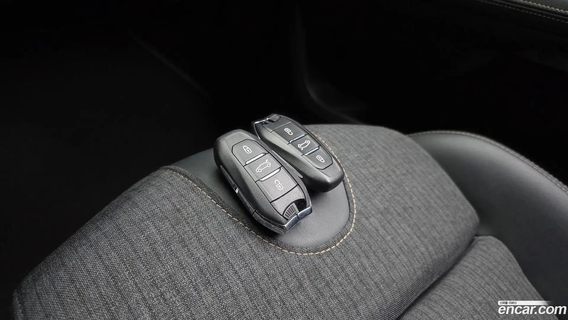 3008 Peugeot 2019.8-OPTION-022