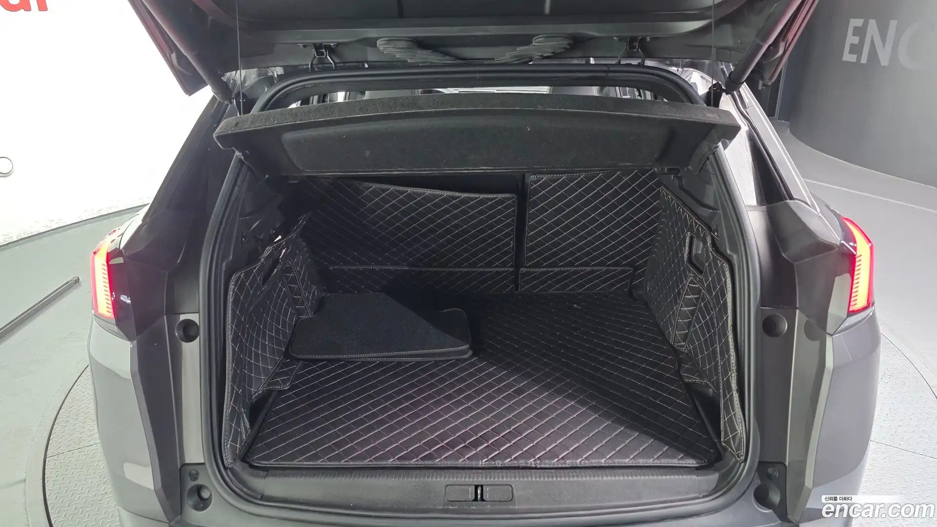 3008 Peugeot 2019.8-OPTION-024