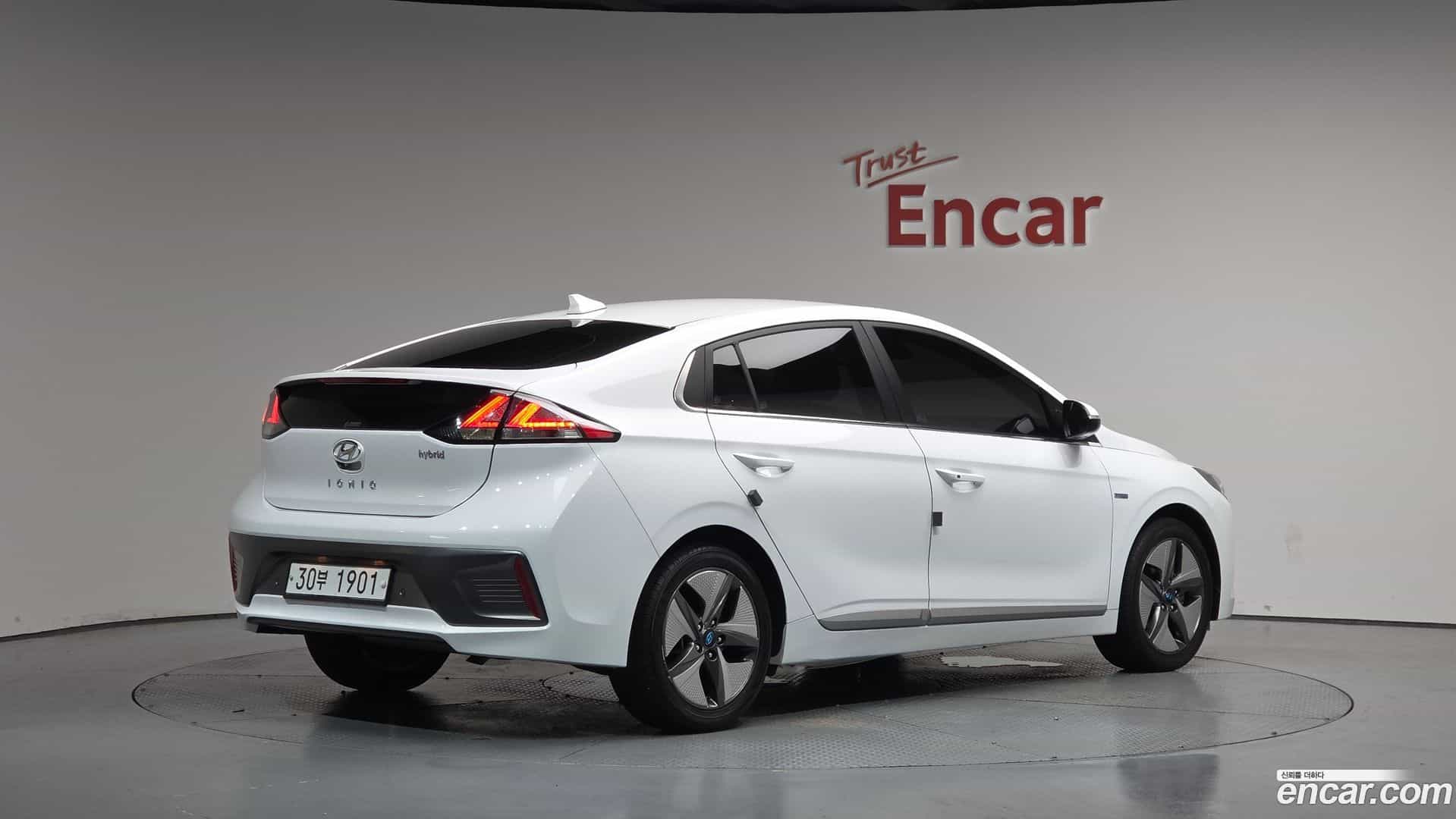 Ioniq Hyundai 2019.5-OUTER-002