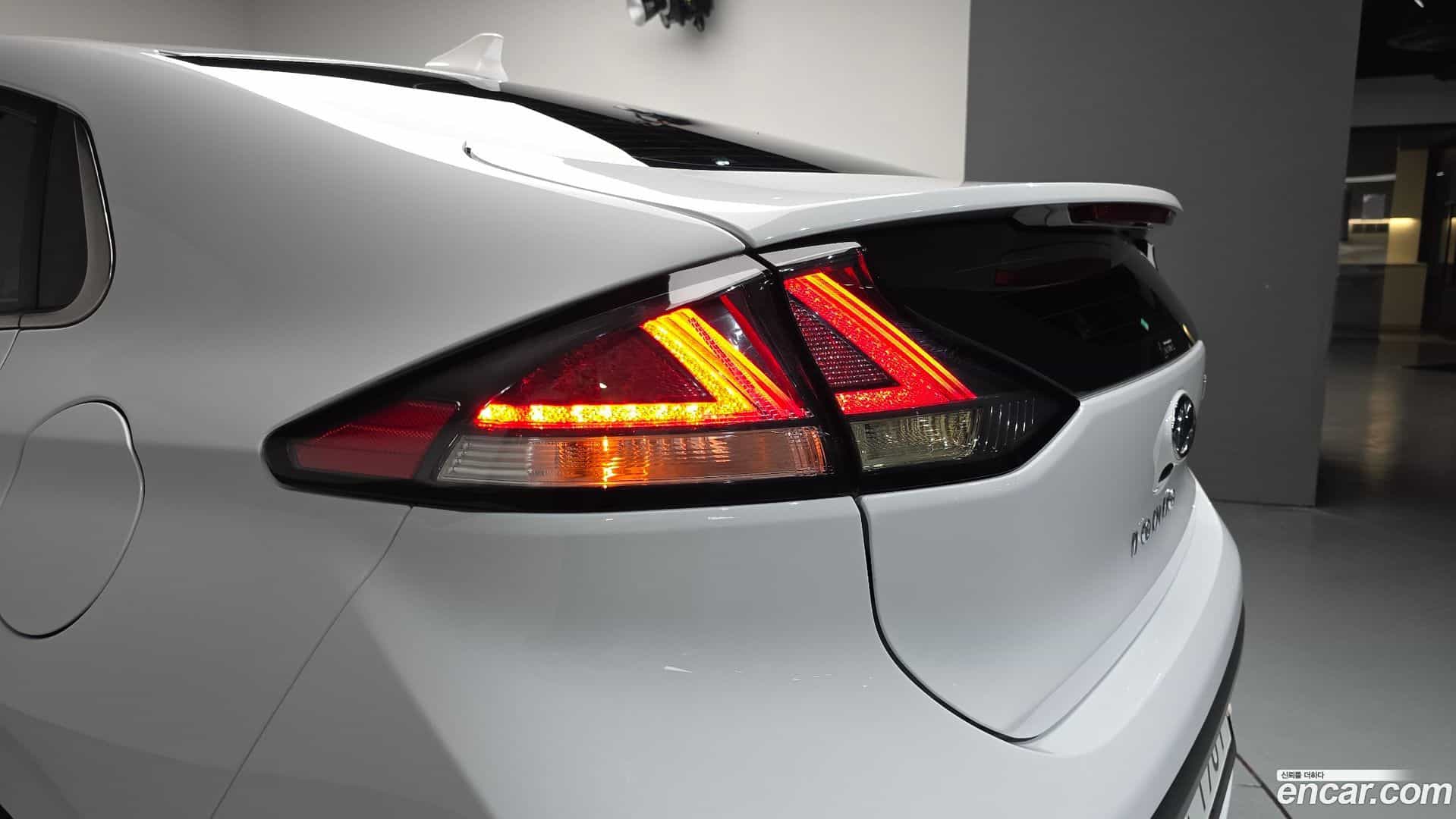 Ioniq Hyundai 2019.5-OUTER-033