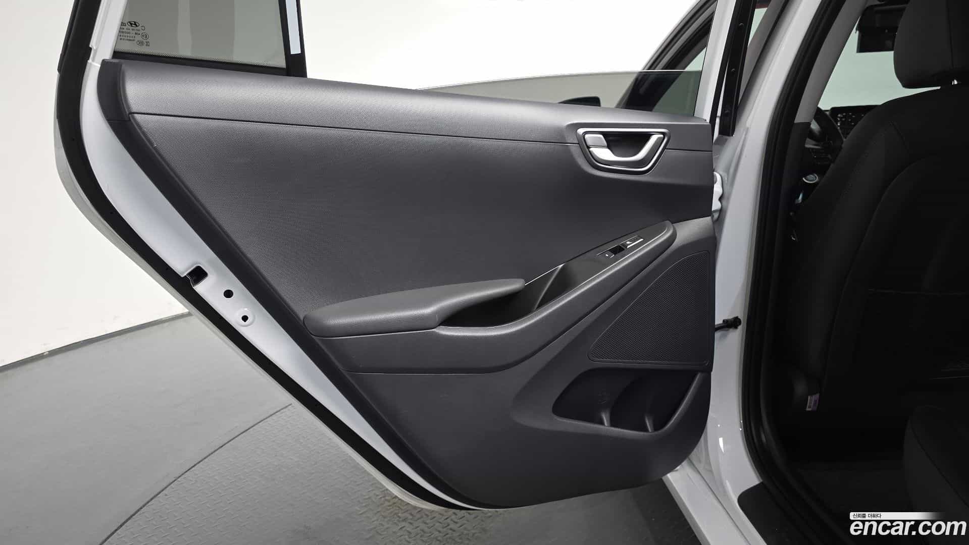 Ioniq Hyundai 2019.5-INNER-035