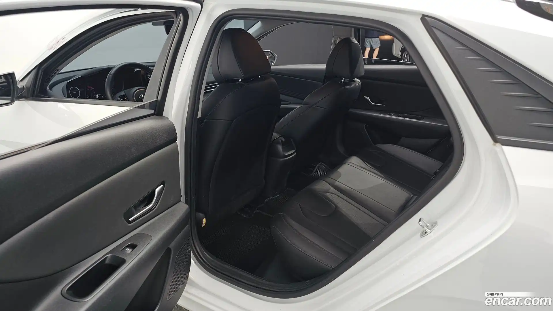 AVANTE Hyundai 2020.5-OPTION-016
