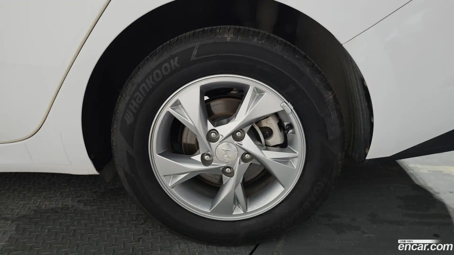 AVANTE Hyundai 2020.5-OUTER-031