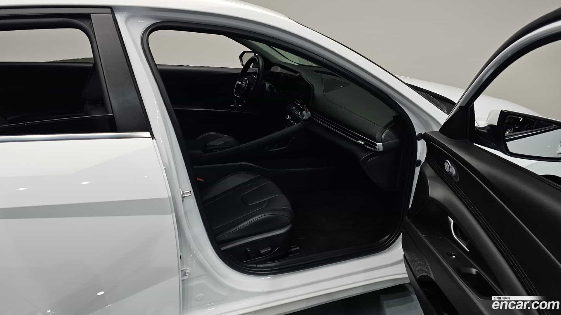 AVANTE Hyundai 2024.2-OPTION-015
