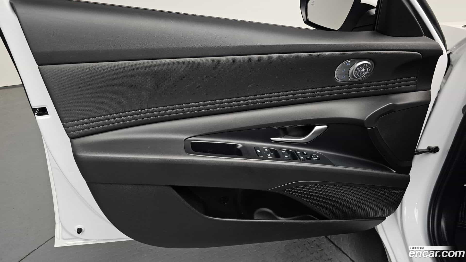 AVANTE Hyundai 2024.2-INNER-034