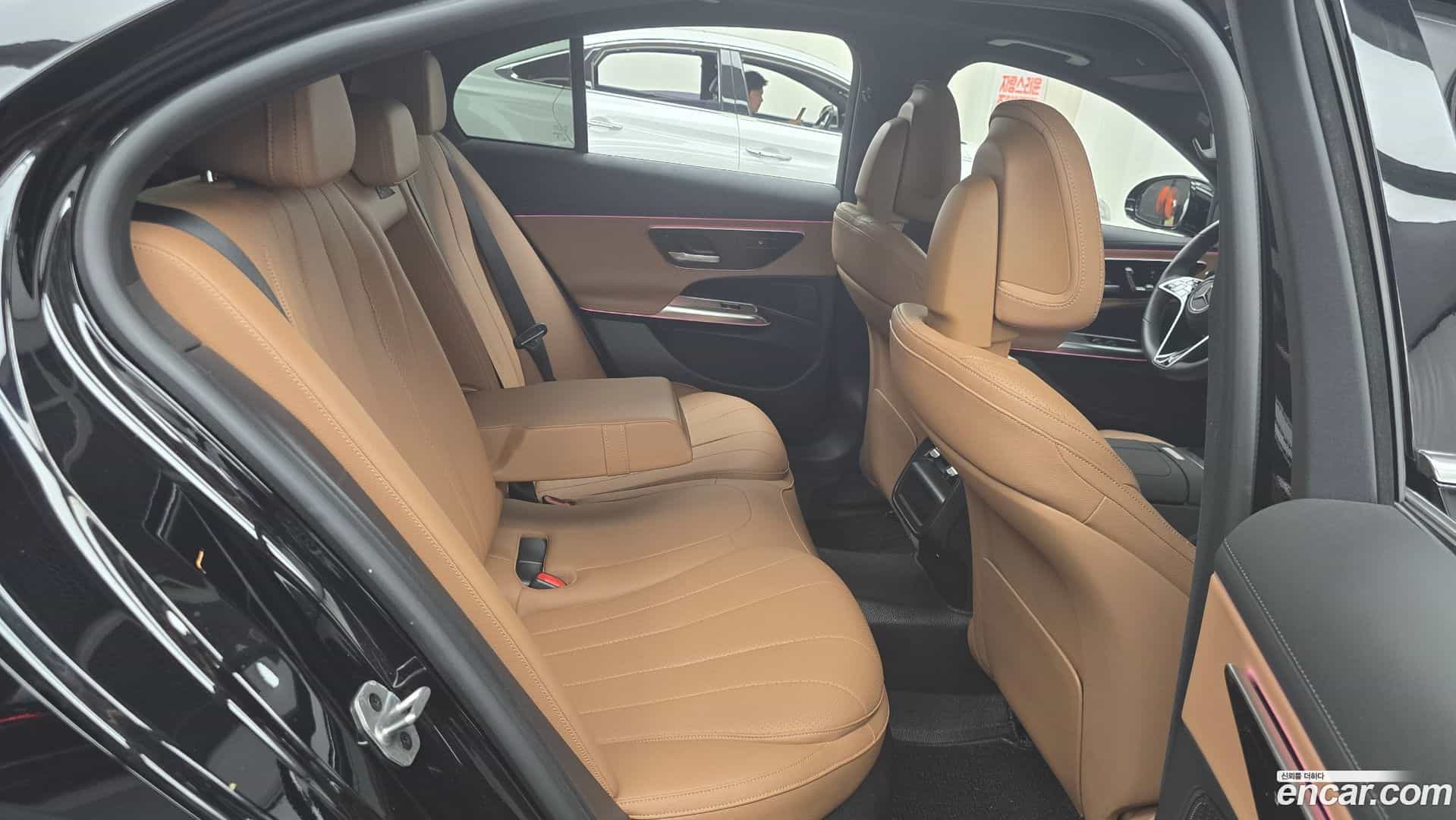 E-Class Mercedes-Benz 2024.5-OPTION-015