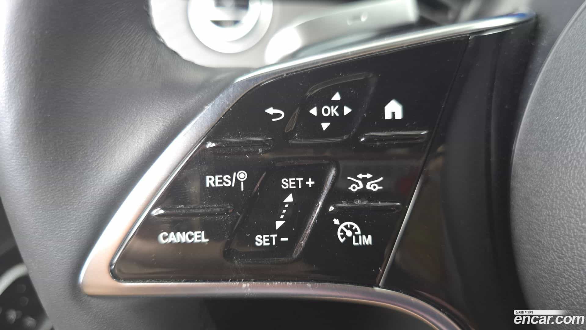 E-Class Mercedes-Benz 2024.5-OPTION-023