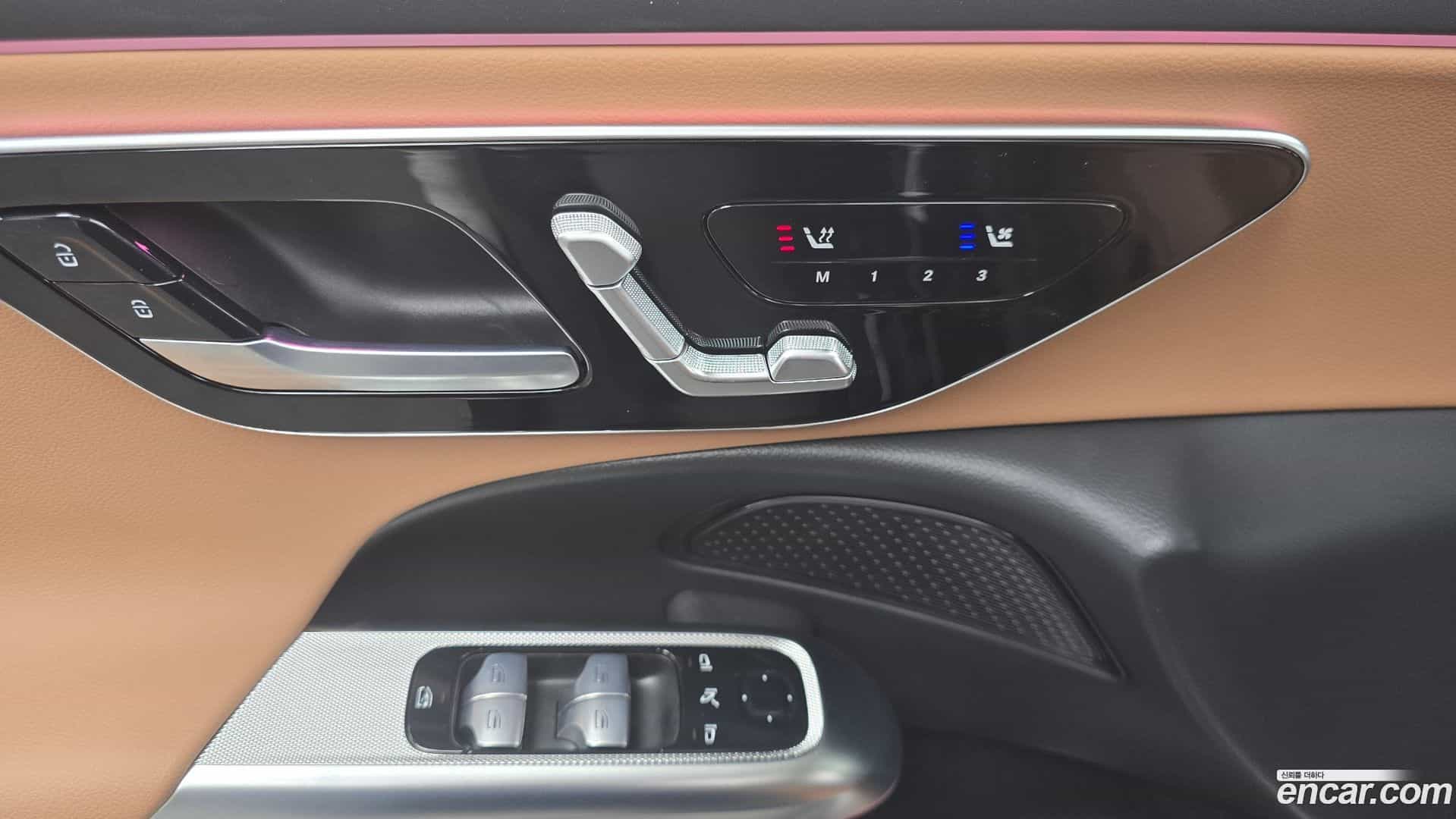 E-Class Mercedes-Benz 2024.5-OPTION-044
