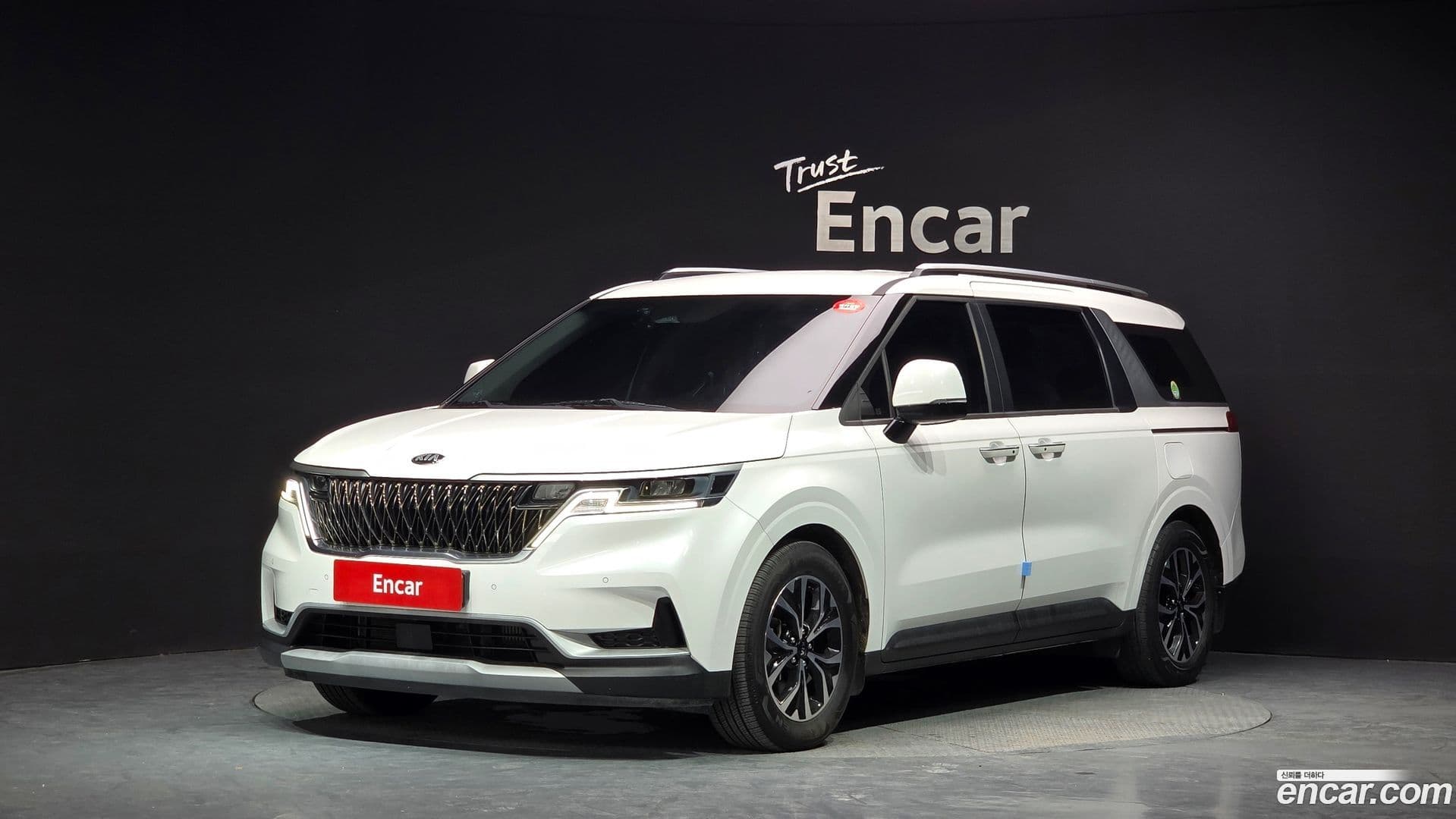 Main__Slider__Photo:Canival Kia 2021.5-0