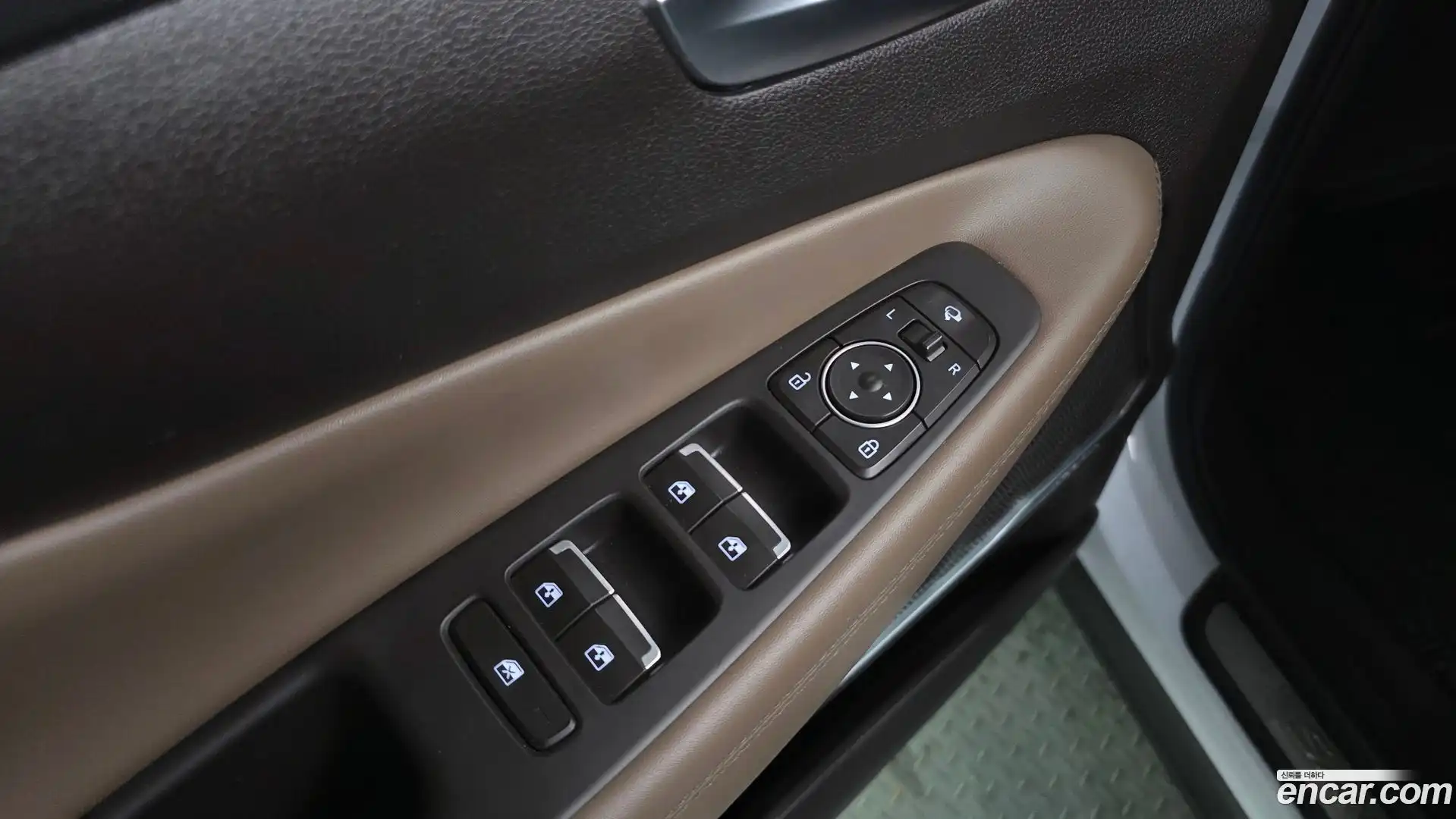 Santafe Hyundai 2021.0-OPTION-040