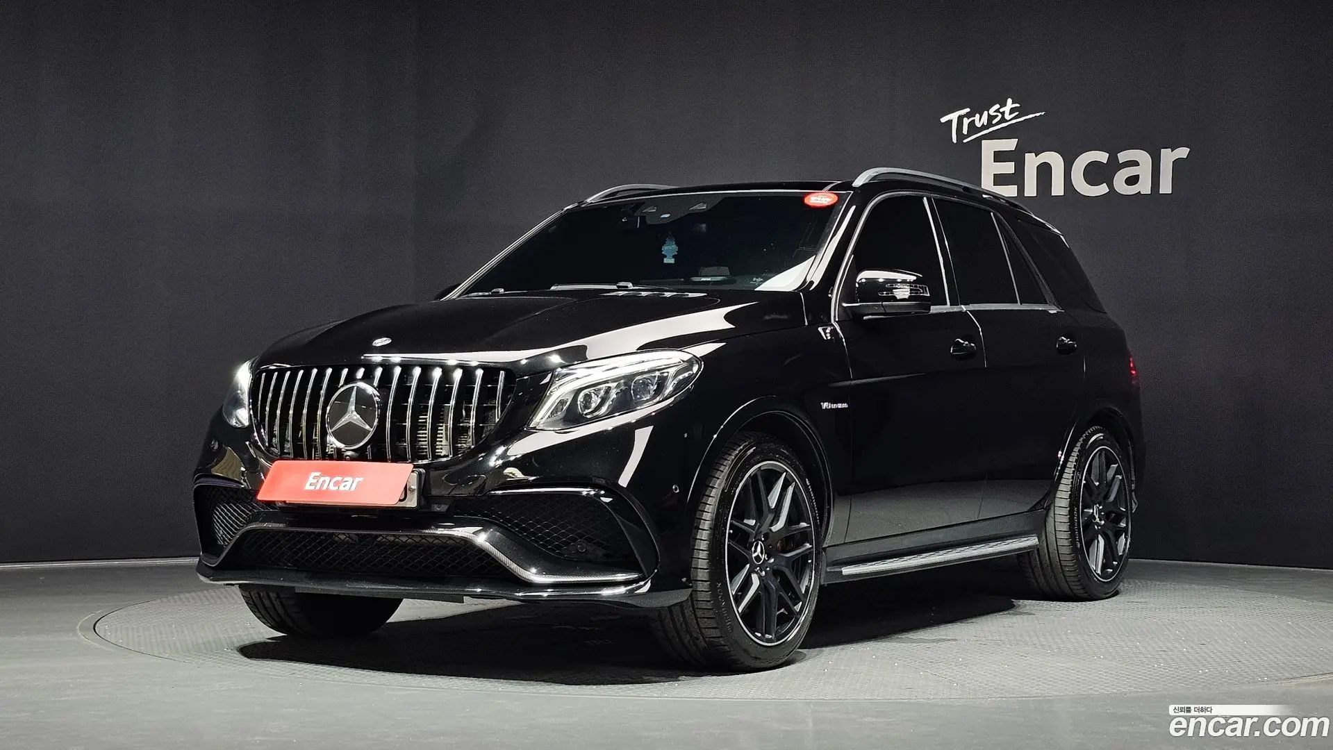Main__Slider__Photo:GLE-Class Mercedes-Benz 2017.9-0