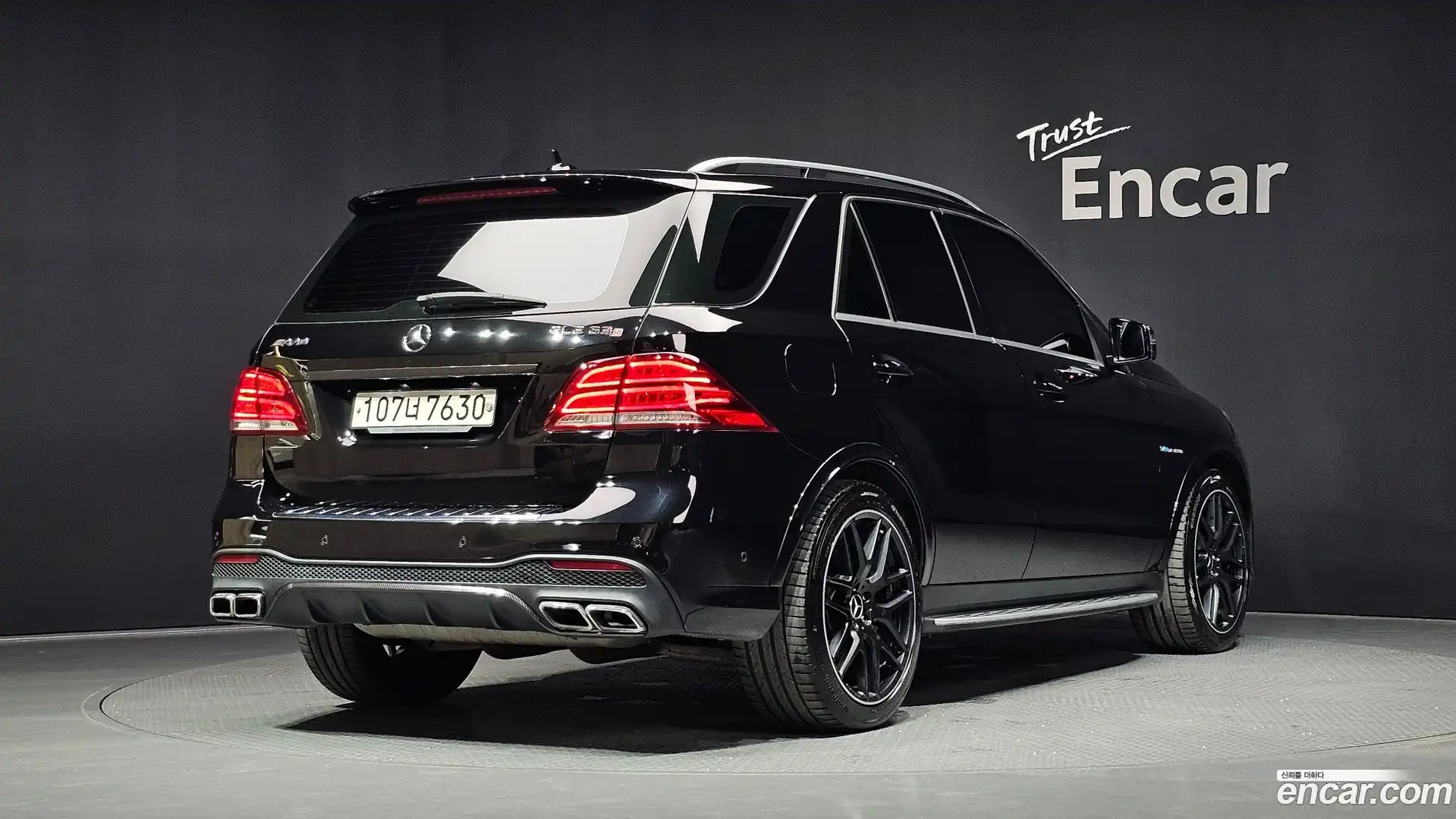 GLE-Class Mercedes-Benz 2017.9-OUTER-002