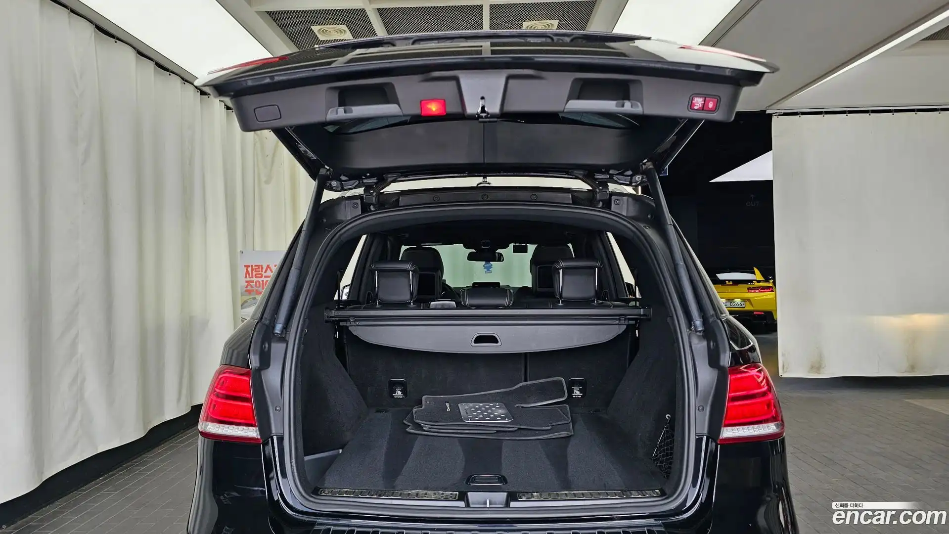 GLE-Class Mercedes-Benz 2017.9-OPTION-024