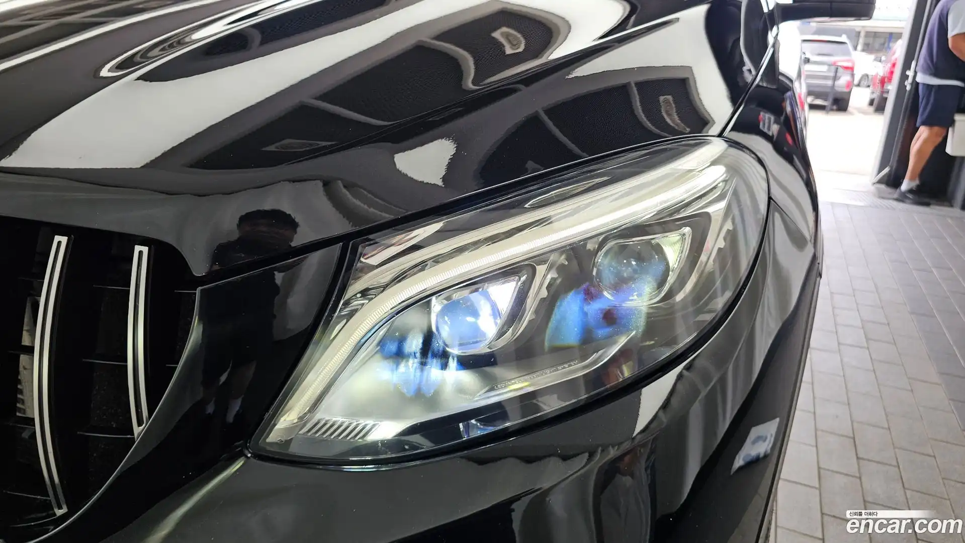 GLE-Class Mercedes-Benz 2017.9-OUTER-032