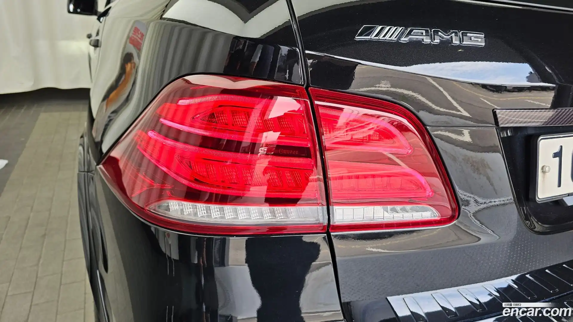 GLE-Class Mercedes-Benz 2017.9-OUTER-033