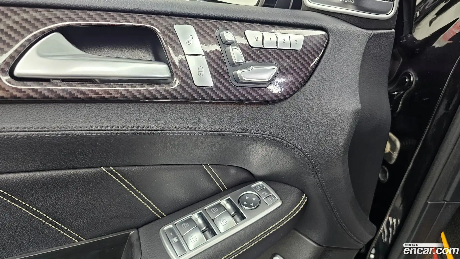 GLE-Class Mercedes-Benz 2017.9-OPTION-045