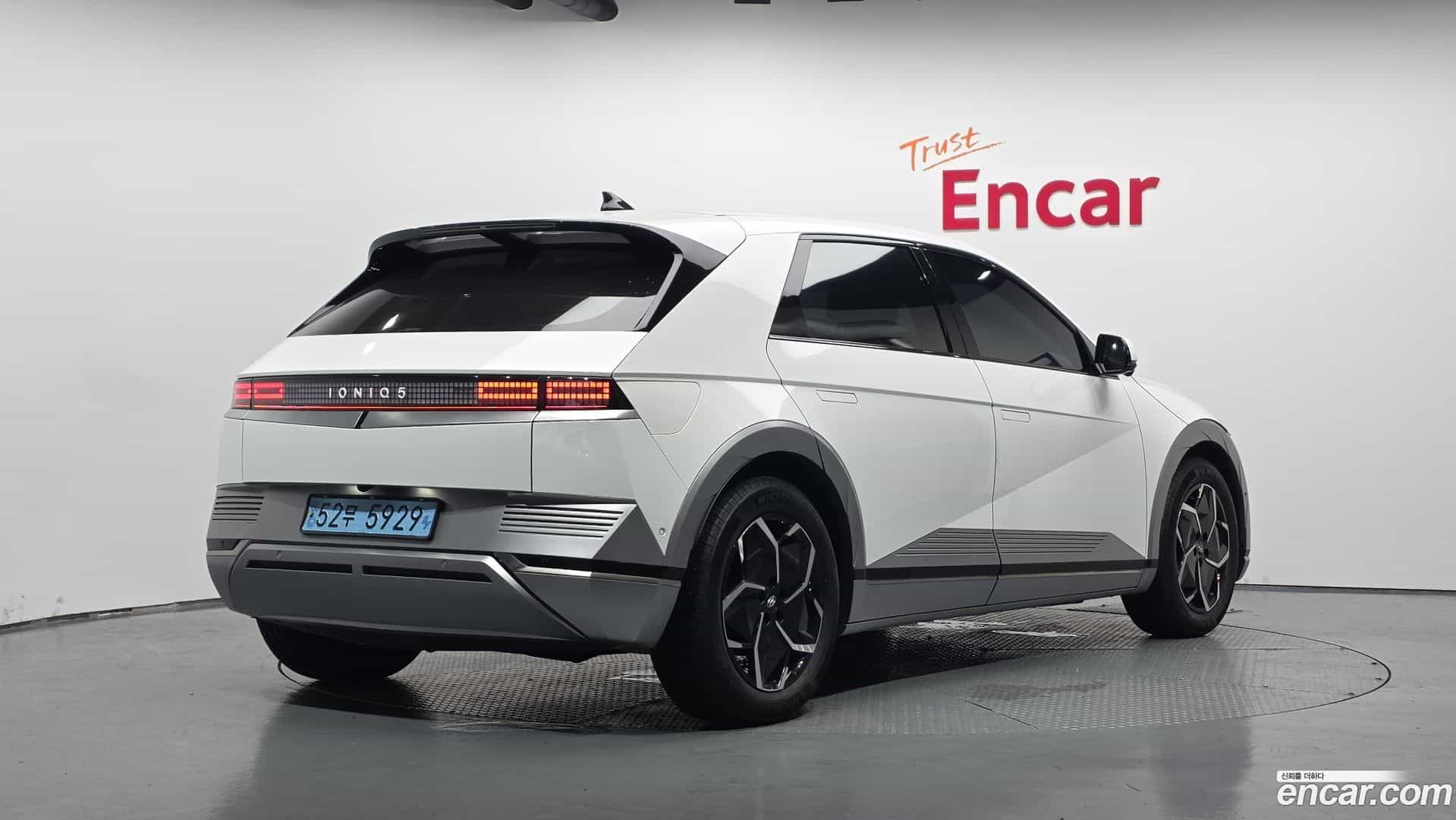 Ioniq5 Hyundai 2021.9-OUTER-002