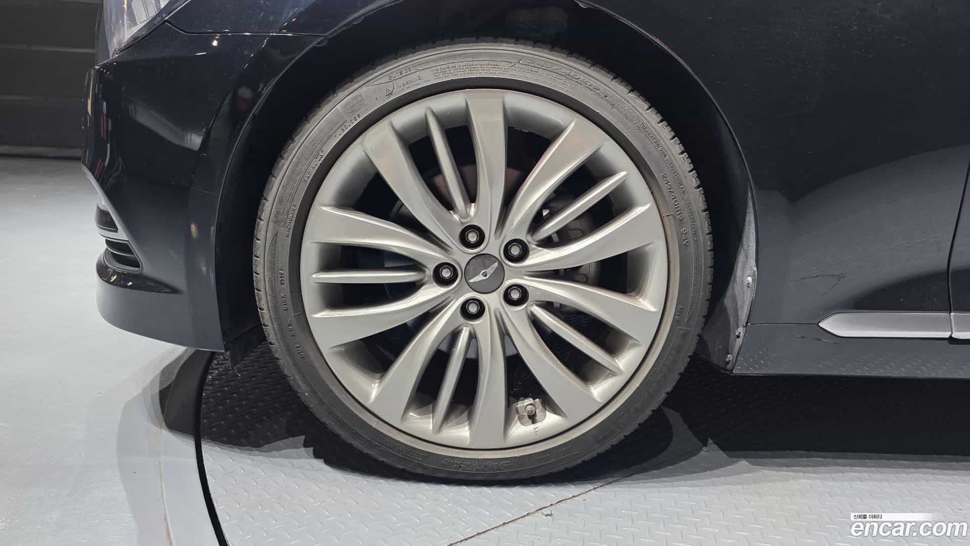 Genesis Hyundai 2016.0-OUTER-005
