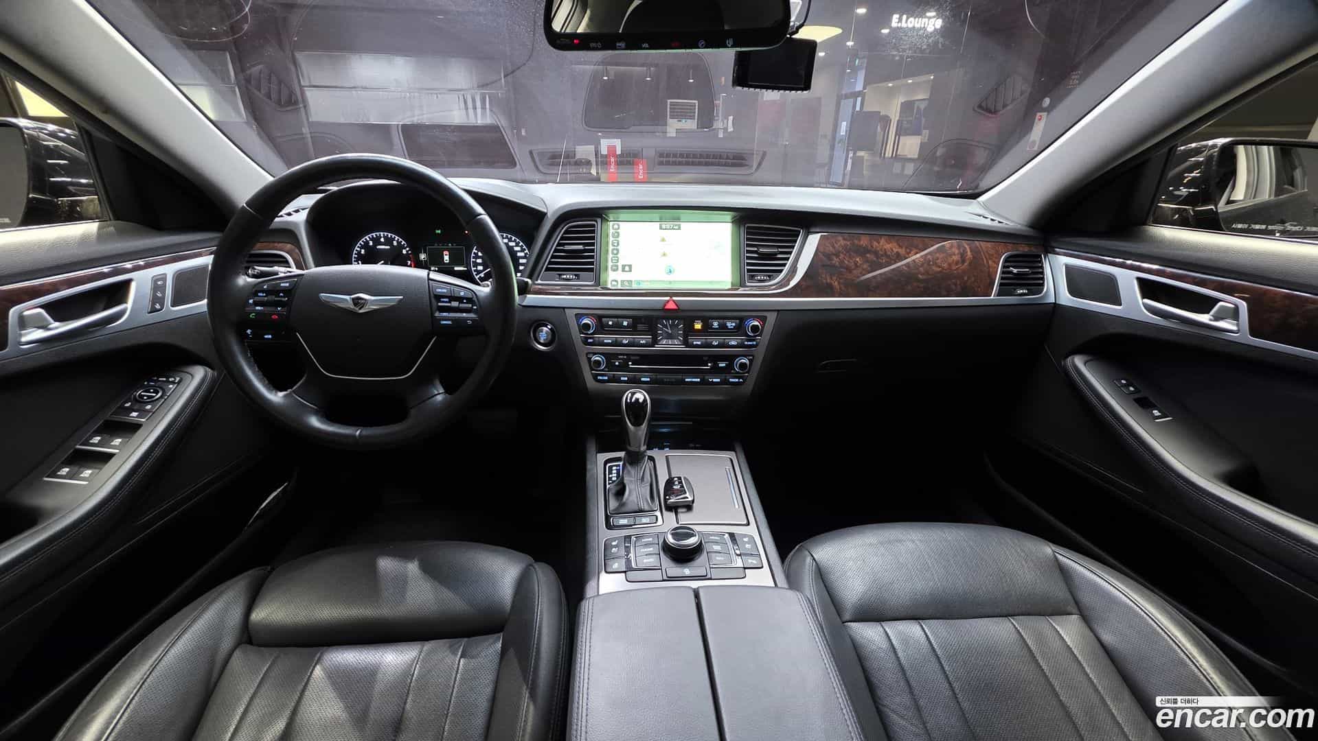 Genesis Hyundai 2016.0-INNER-007