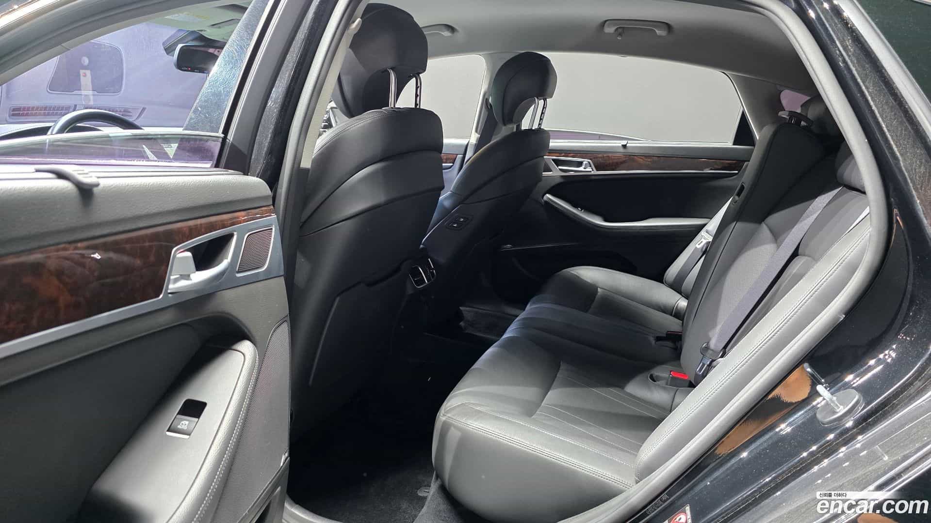 Genesis Hyundai 2016.0-OPTION-016