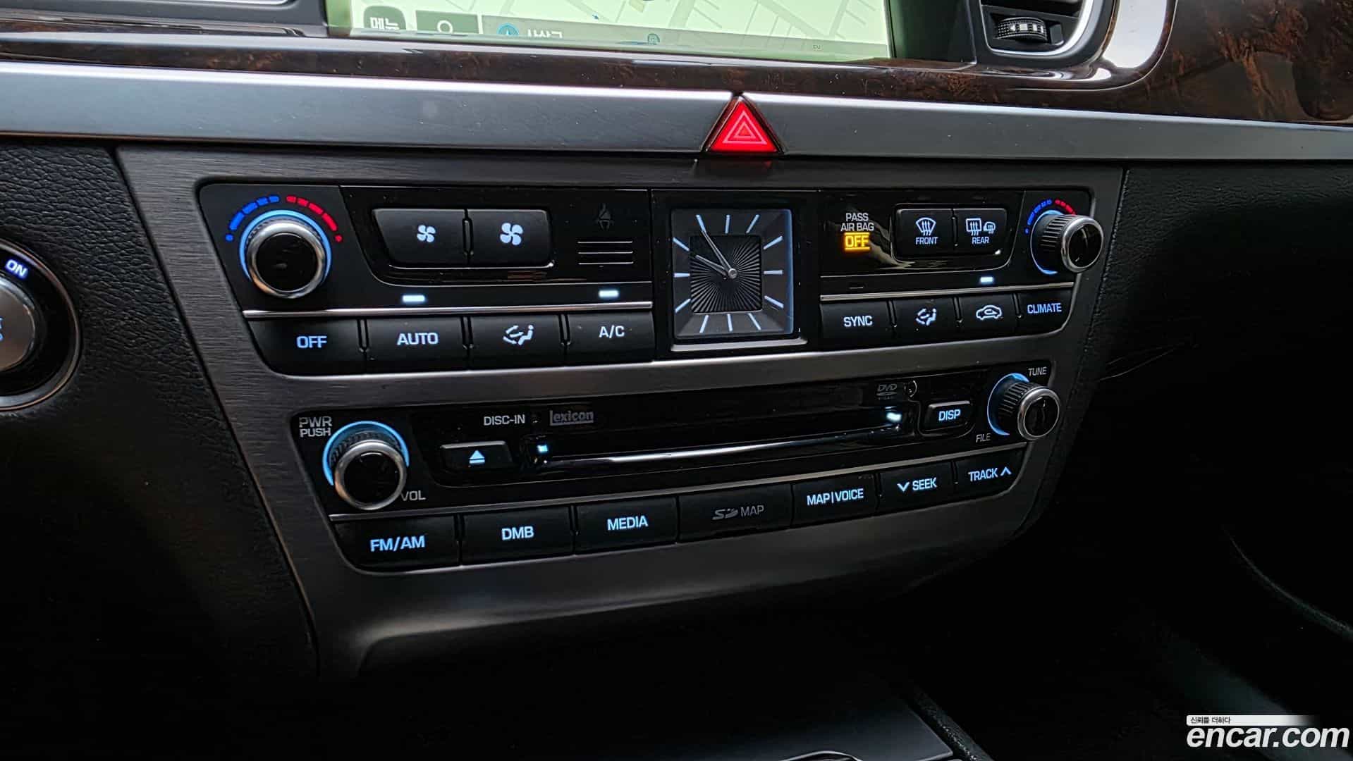 Genesis Hyundai 2016.0-OPTION-020