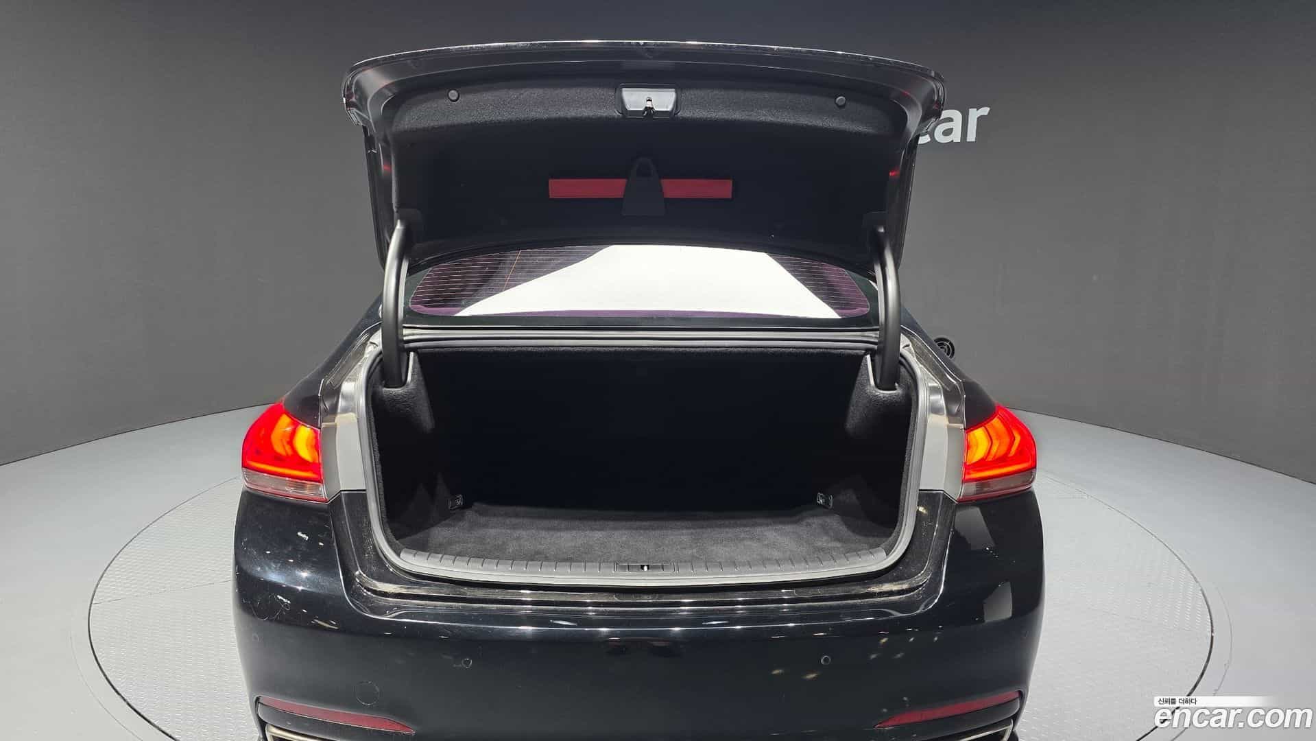 Genesis Hyundai 2016.0-OPTION-024