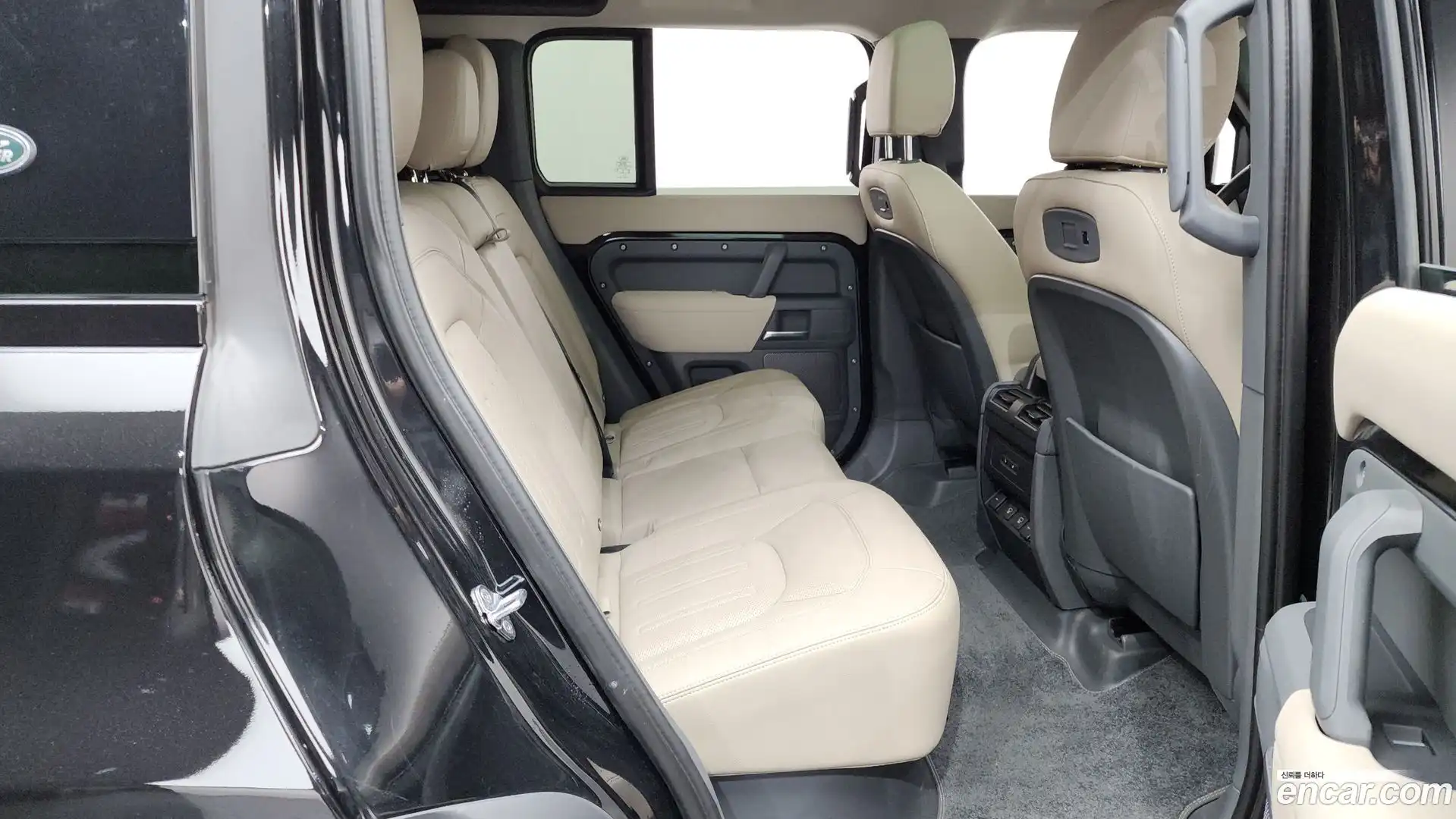 Defender Land Rover 2021.5-OPTION-015