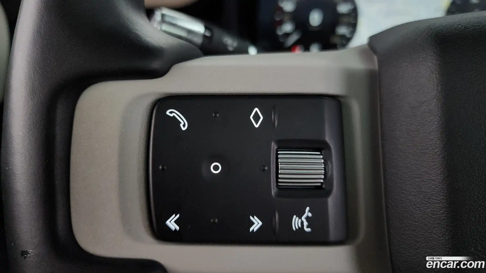 Defender Land Rover 2021.5-OPTION-022