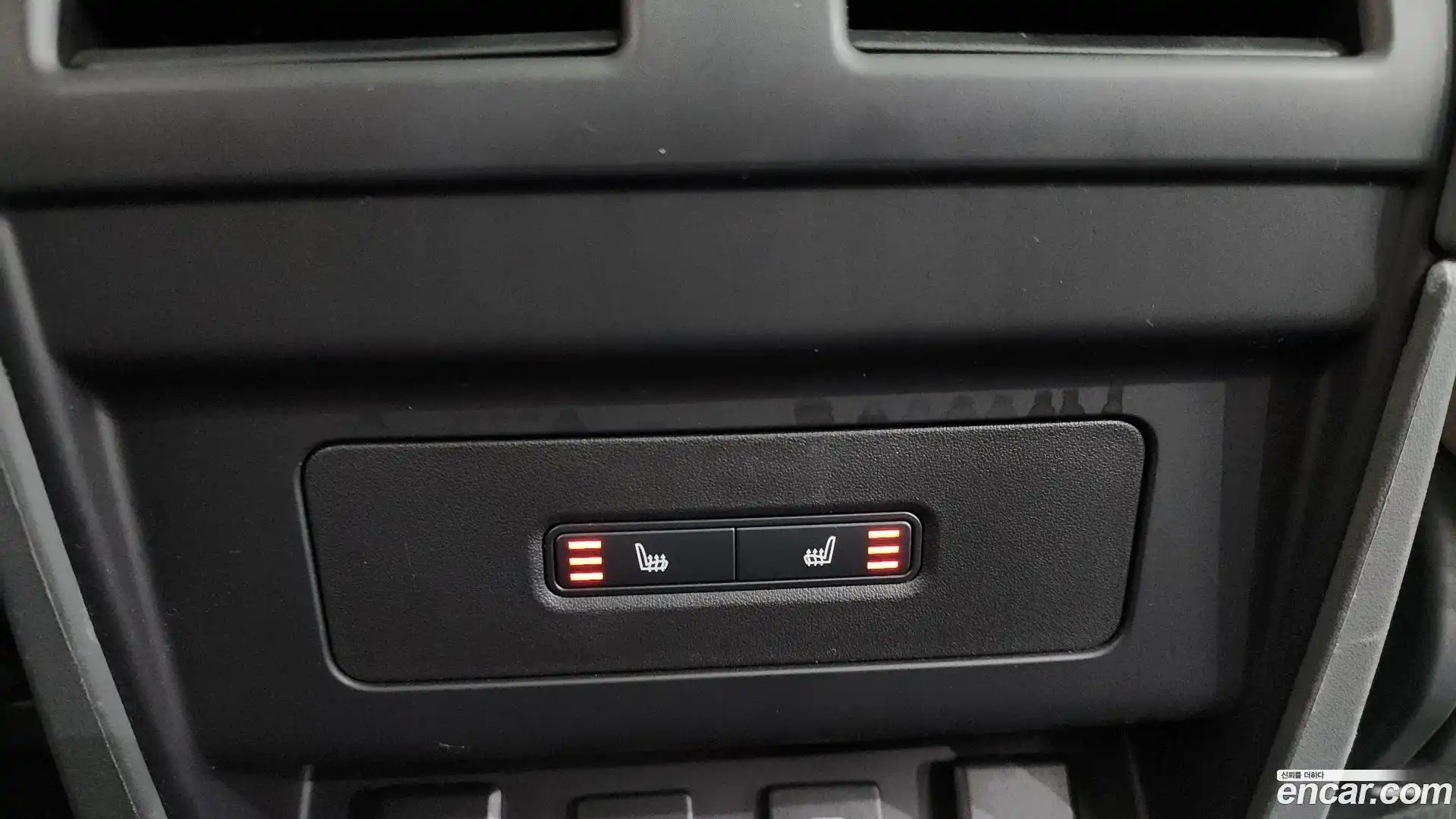 Defender Land Rover 2021.5-OPTION-041