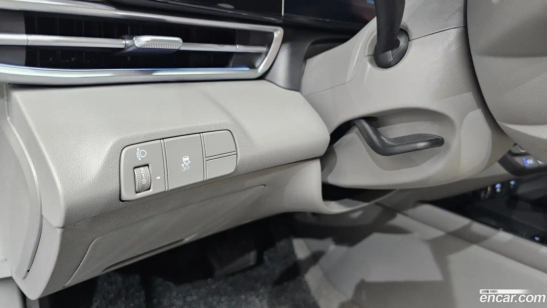 AVANTE Hyundai 2023.6-OPTION-024
