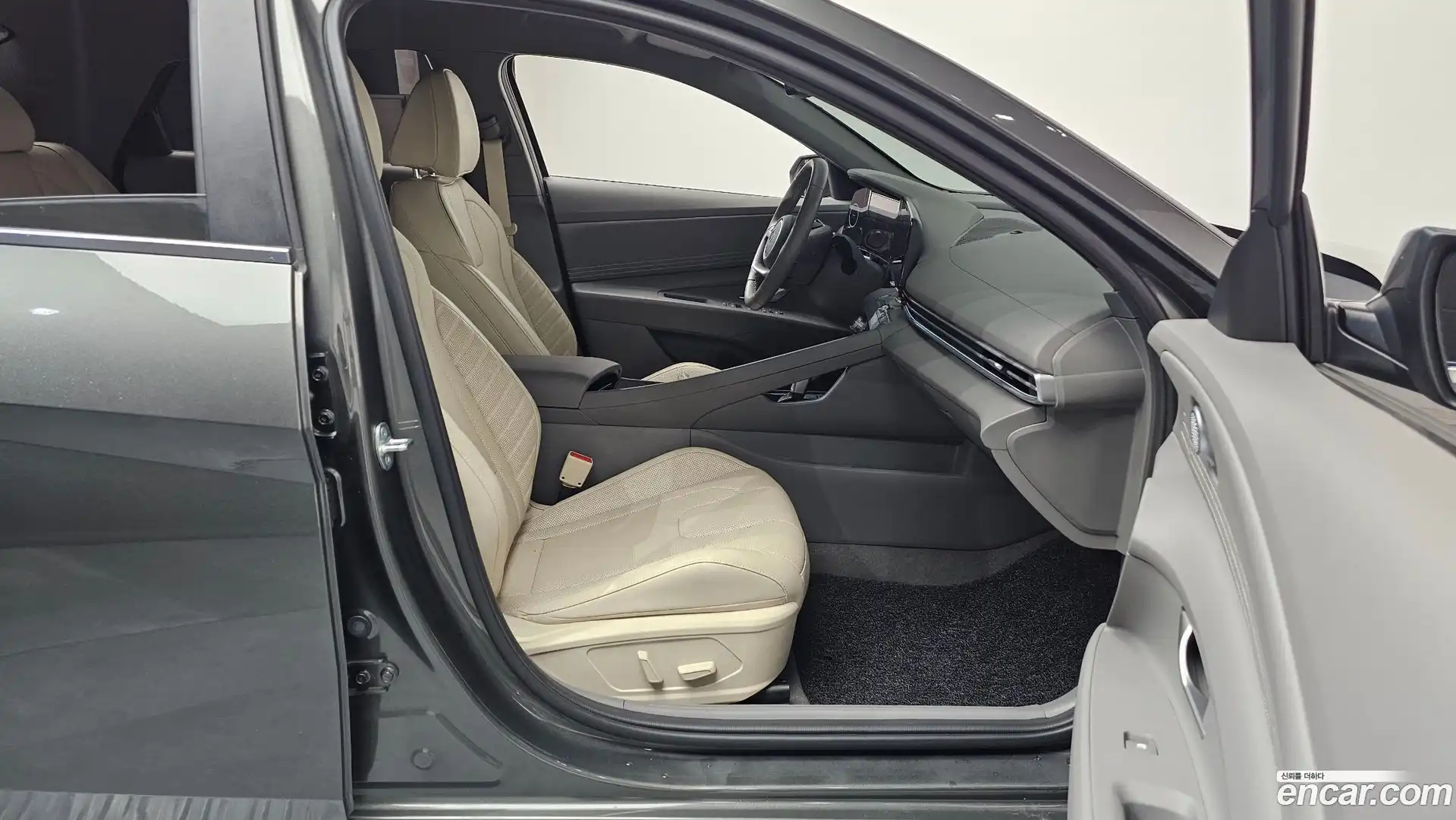 AVANTE Hyundai 2023.6-INNER-036