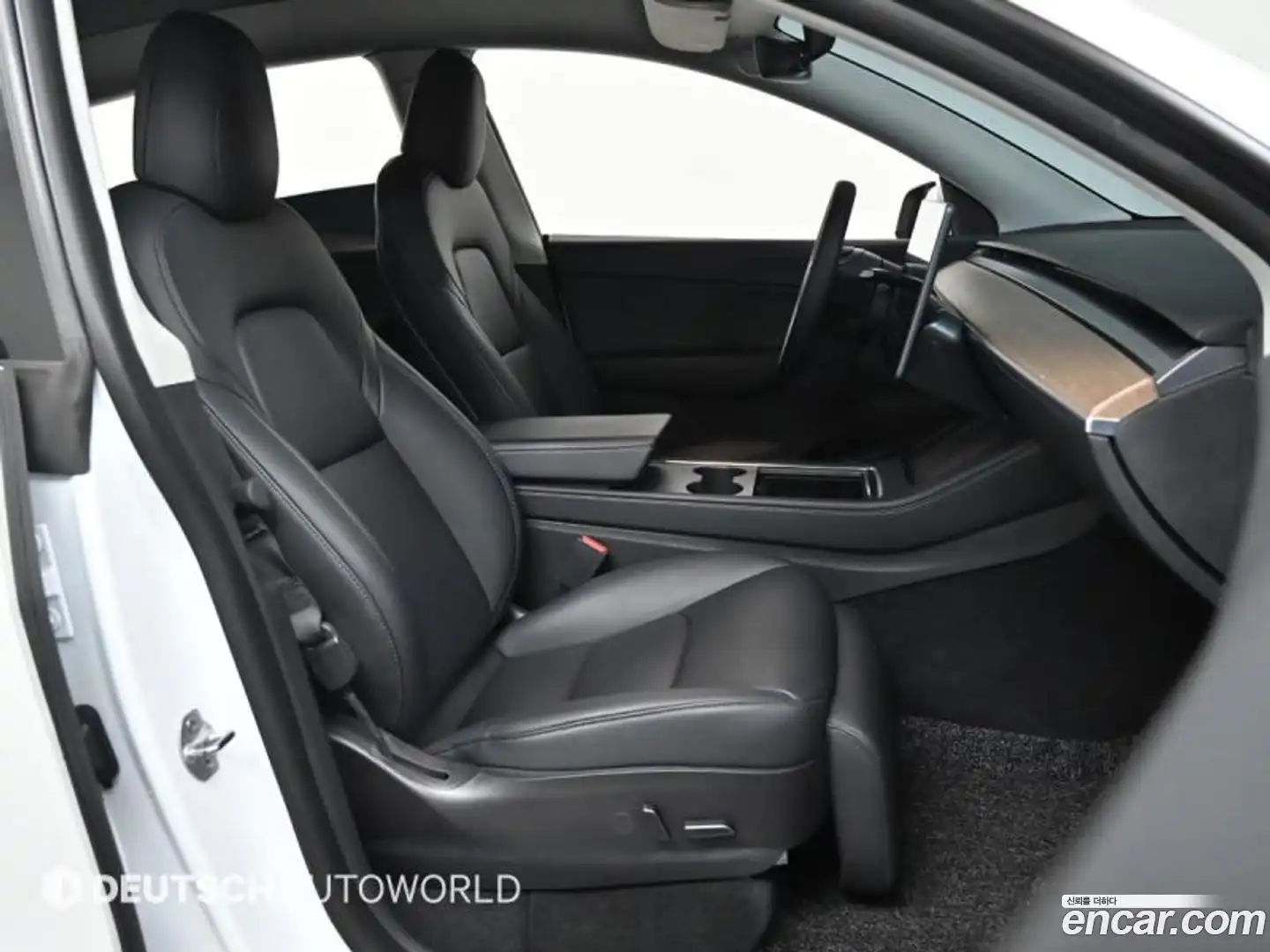 Model Y Tesla 2022.7-INNER-010