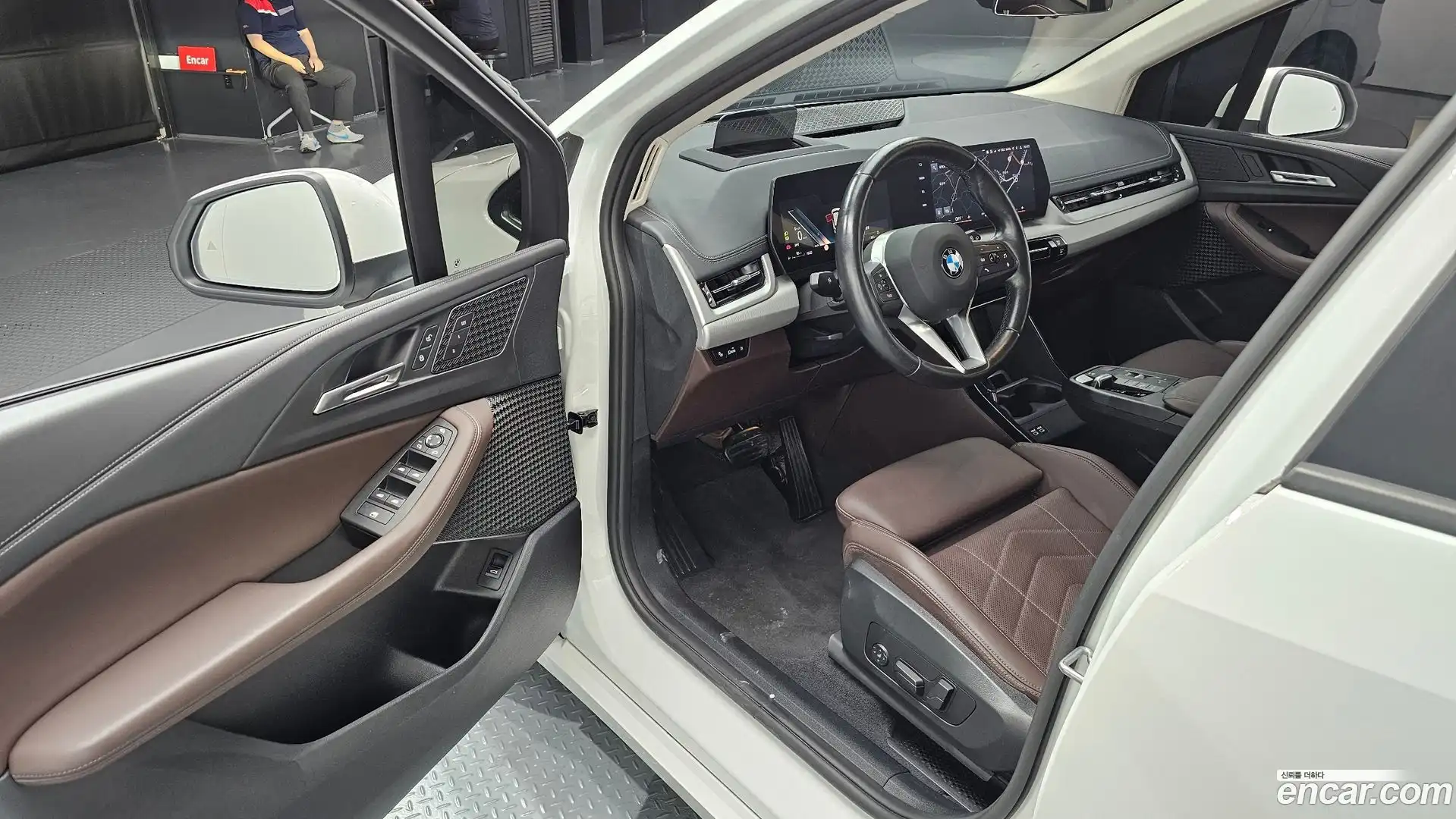 2-Series BMW 2024.1-INNER-010