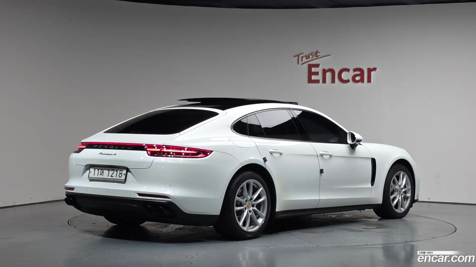 Panamera Porsche 2018.5-OUTER-002