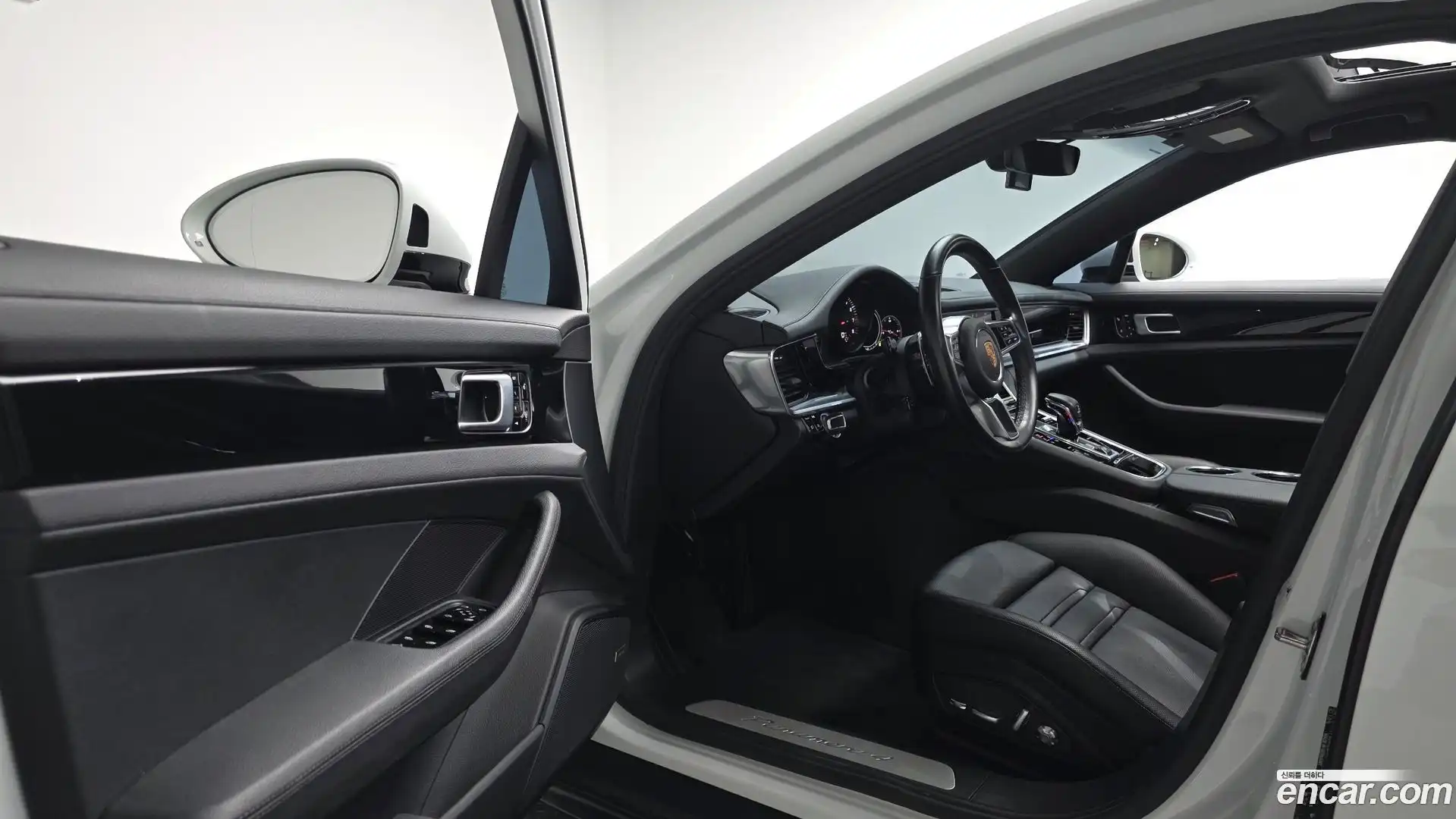 Panamera Porsche 2018.5-INNER-010