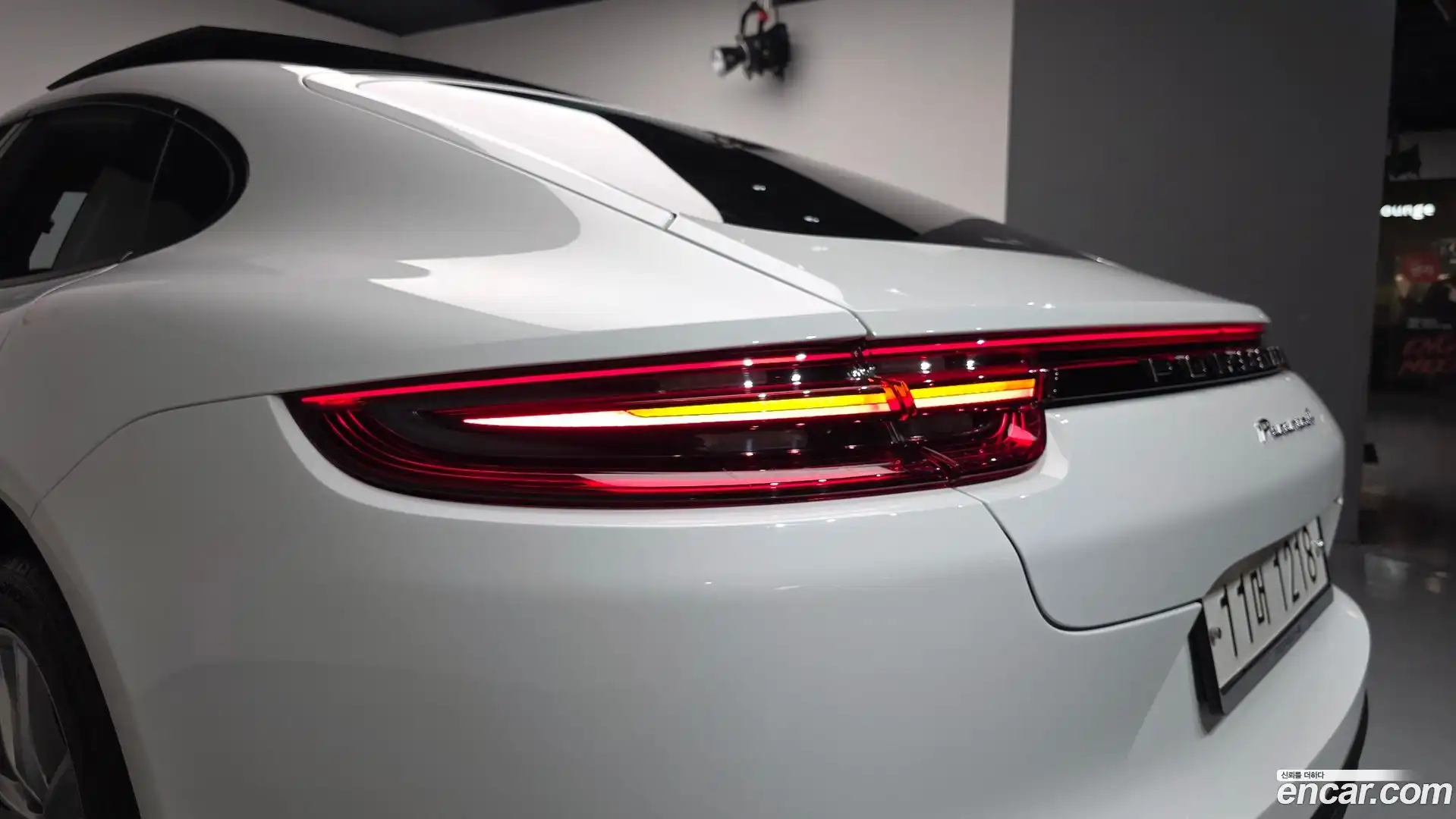 Panamera Porsche 2018.5-OUTER-033