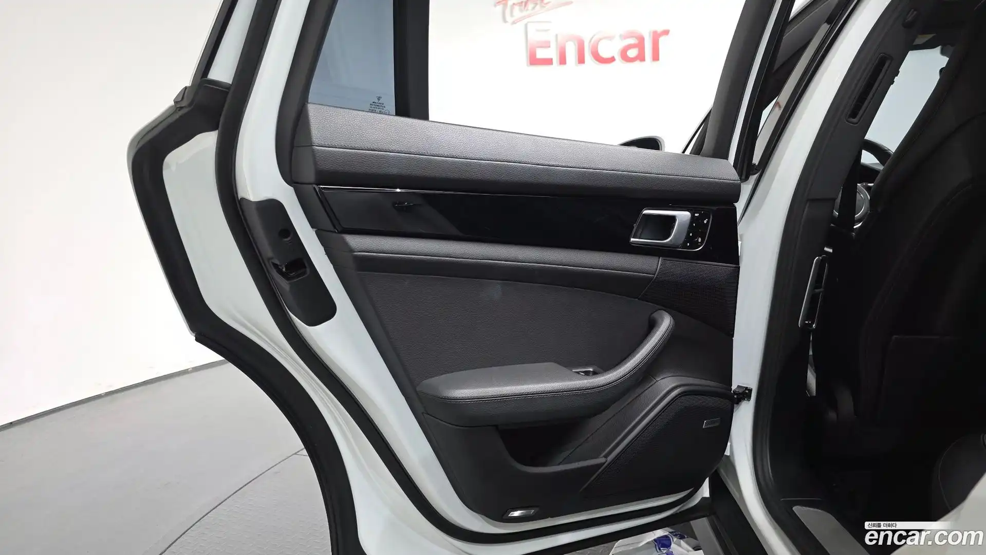 Panamera Porsche 2018.5-INNER-035