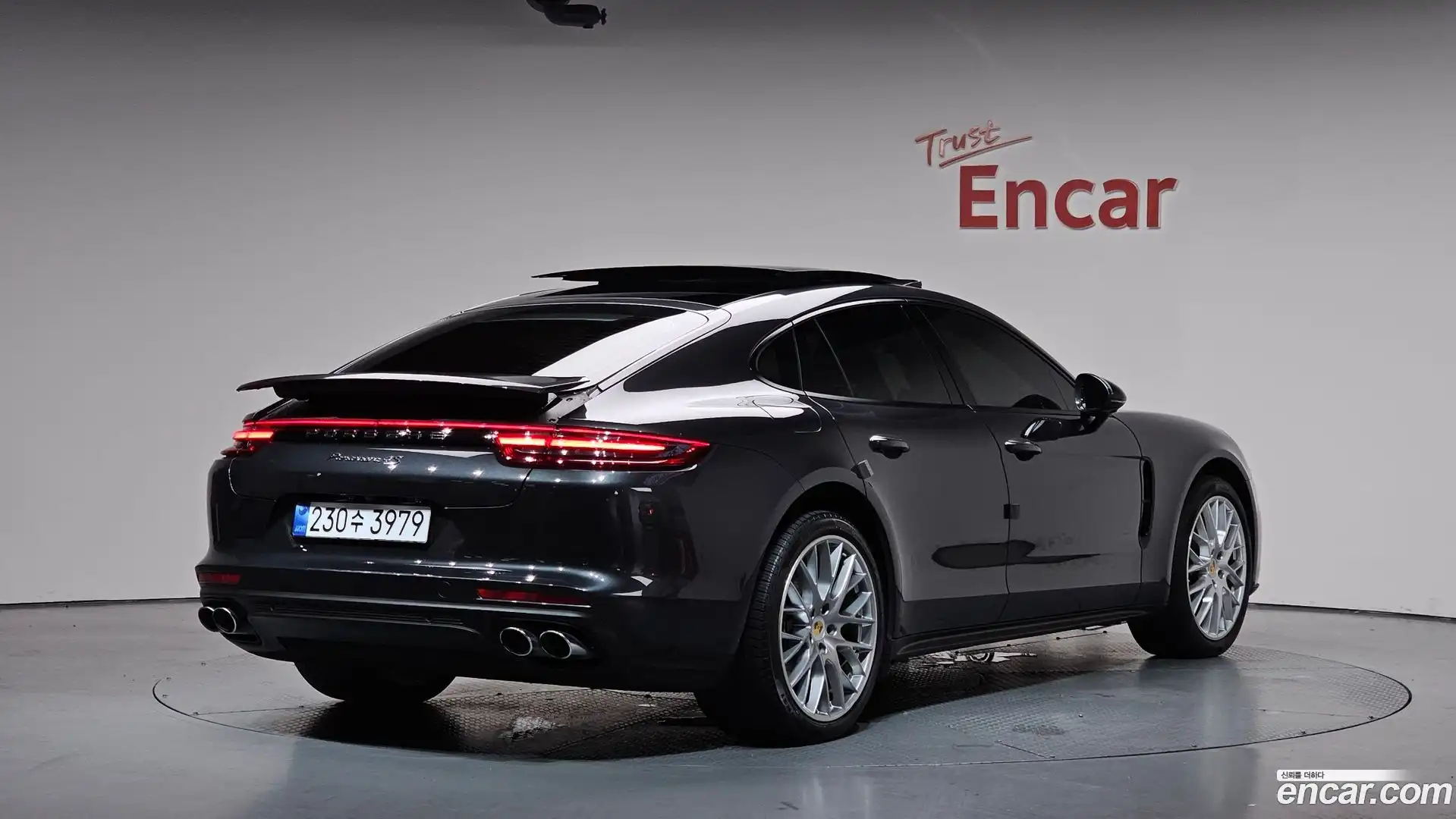 Panamera Porsche 2018.0-OUTER-002
