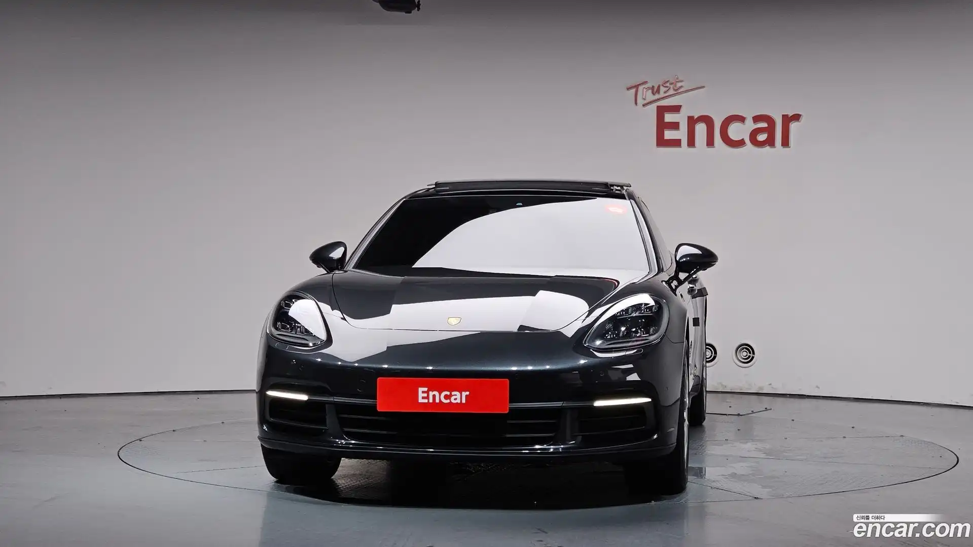 Panamera Porsche 2018.0-OUTER-003
