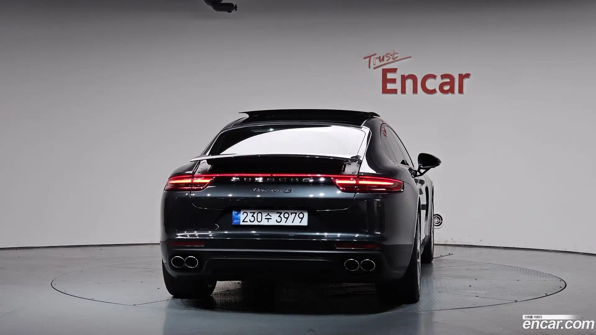 Panamera Porsche 2018.0-OUTER-004