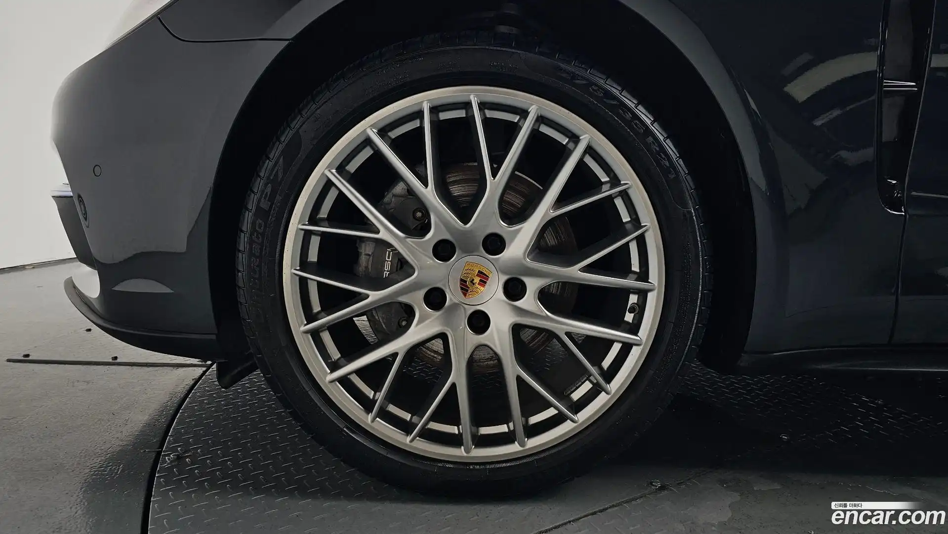 Panamera Porsche 2018.0-OUTER-005