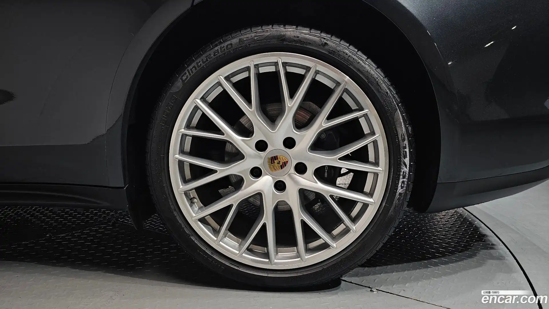 Panamera Porsche 2018.0-OUTER-031