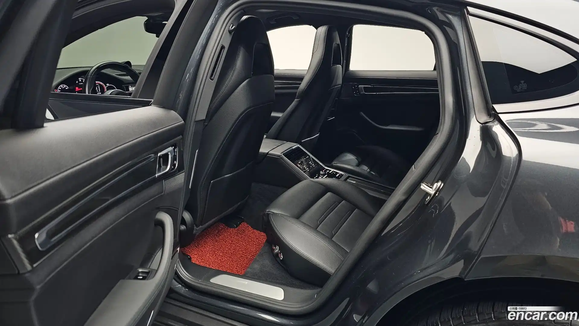 Panamera Porsche 2018.0-INNER-036