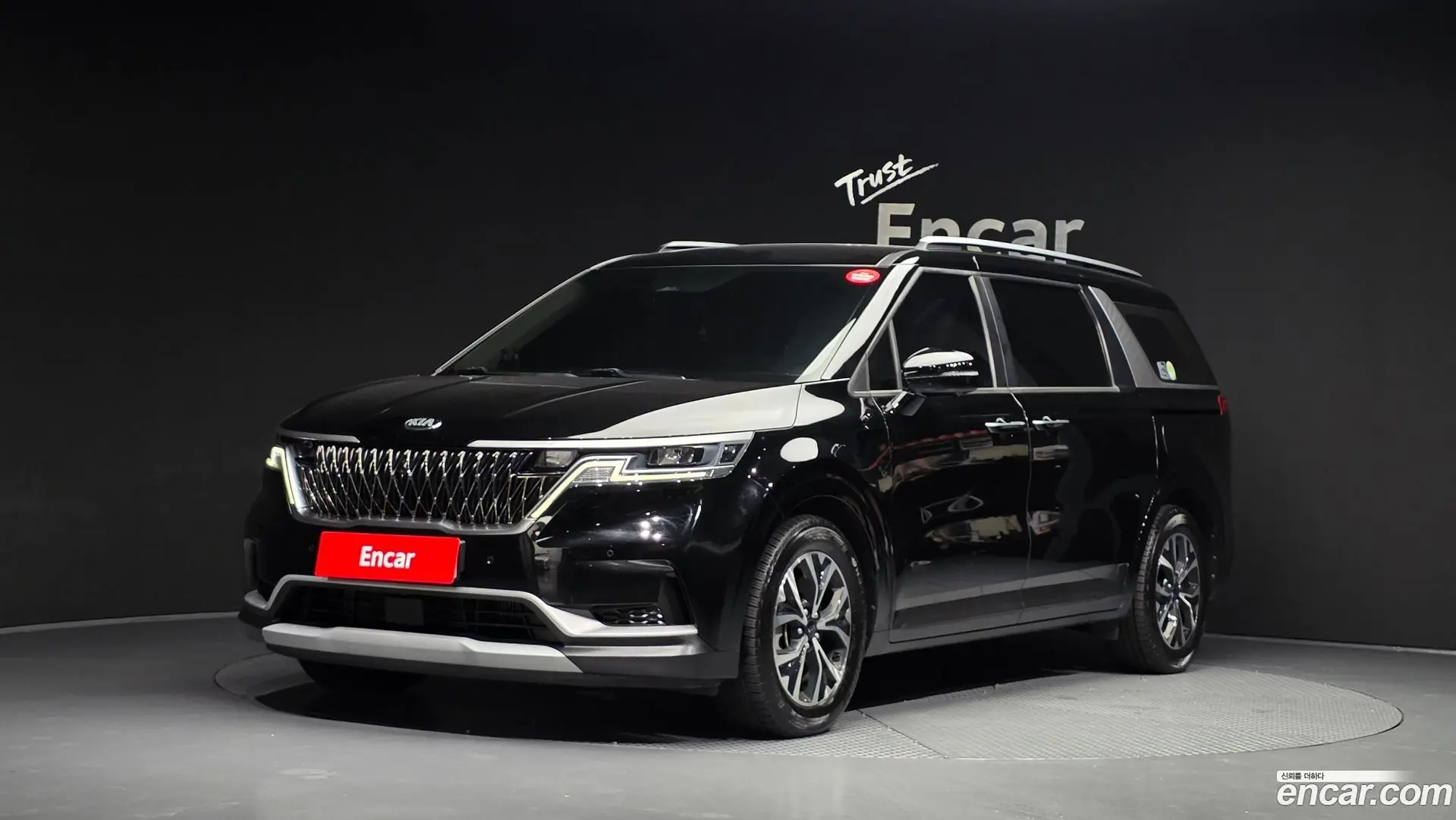 Main__Slider__Photo:Canival Kia 2021.3-0