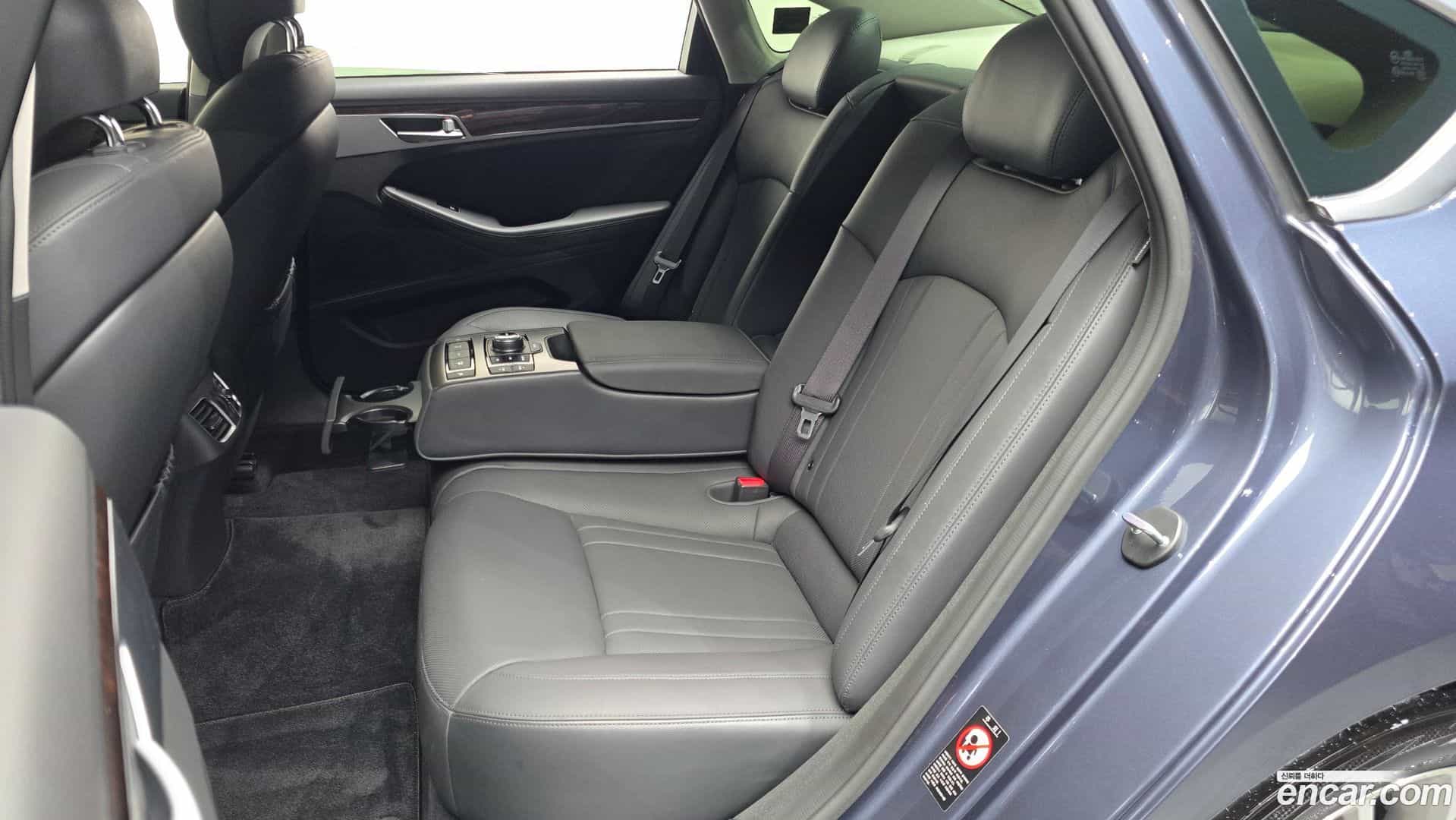 Genesis Hyundai 2014.3-INNER-036