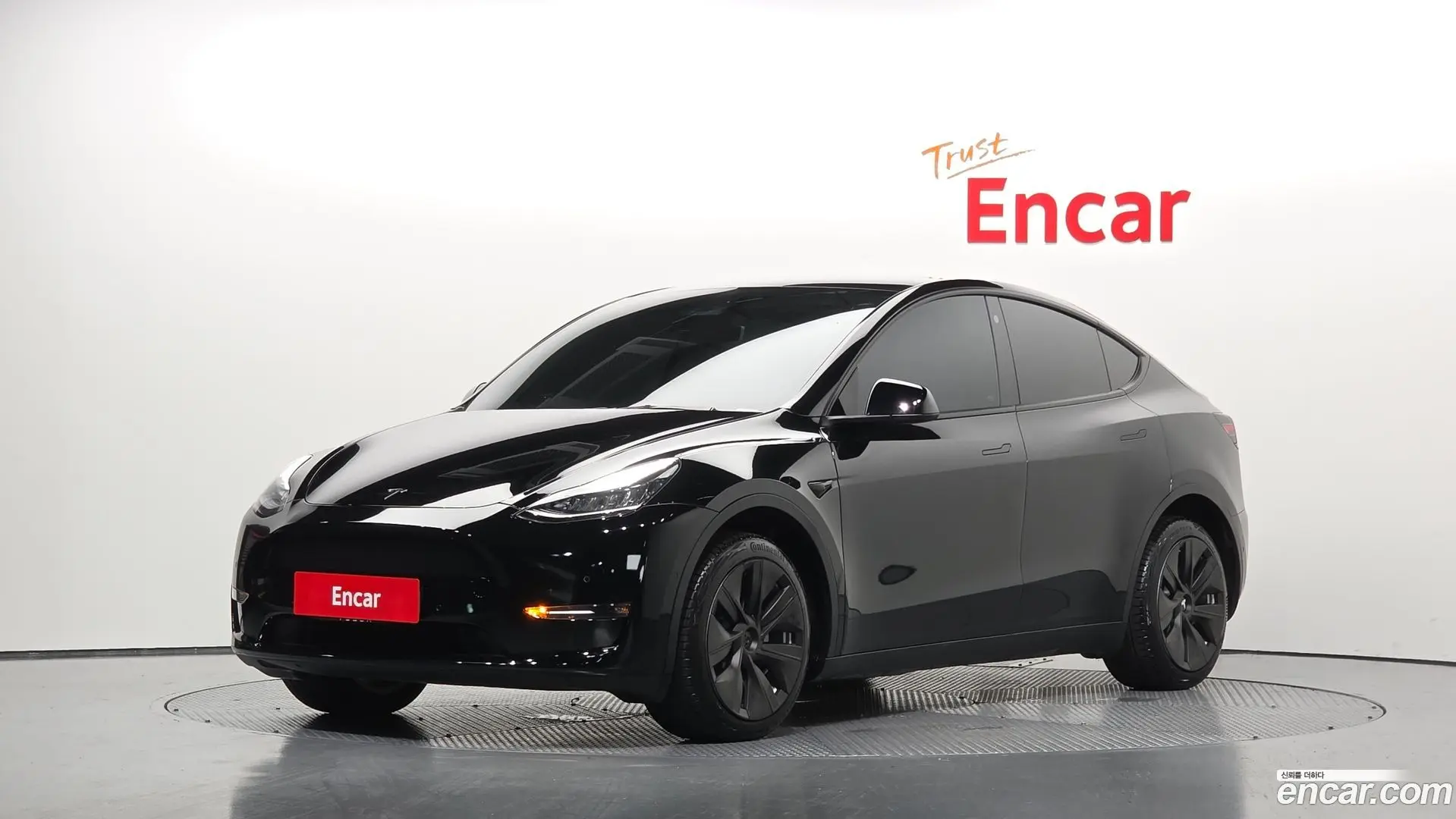 Main__Slider__Photo:Model Y Tesla 2022.11-0