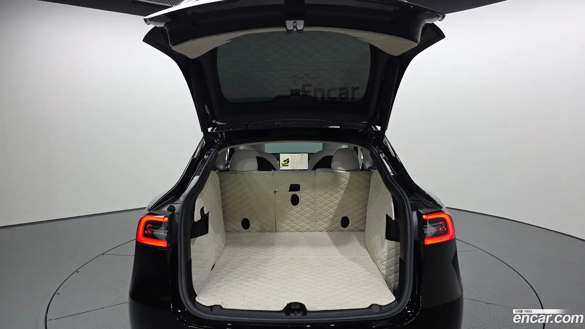 Model Y Tesla 2022.11-OPTION-024