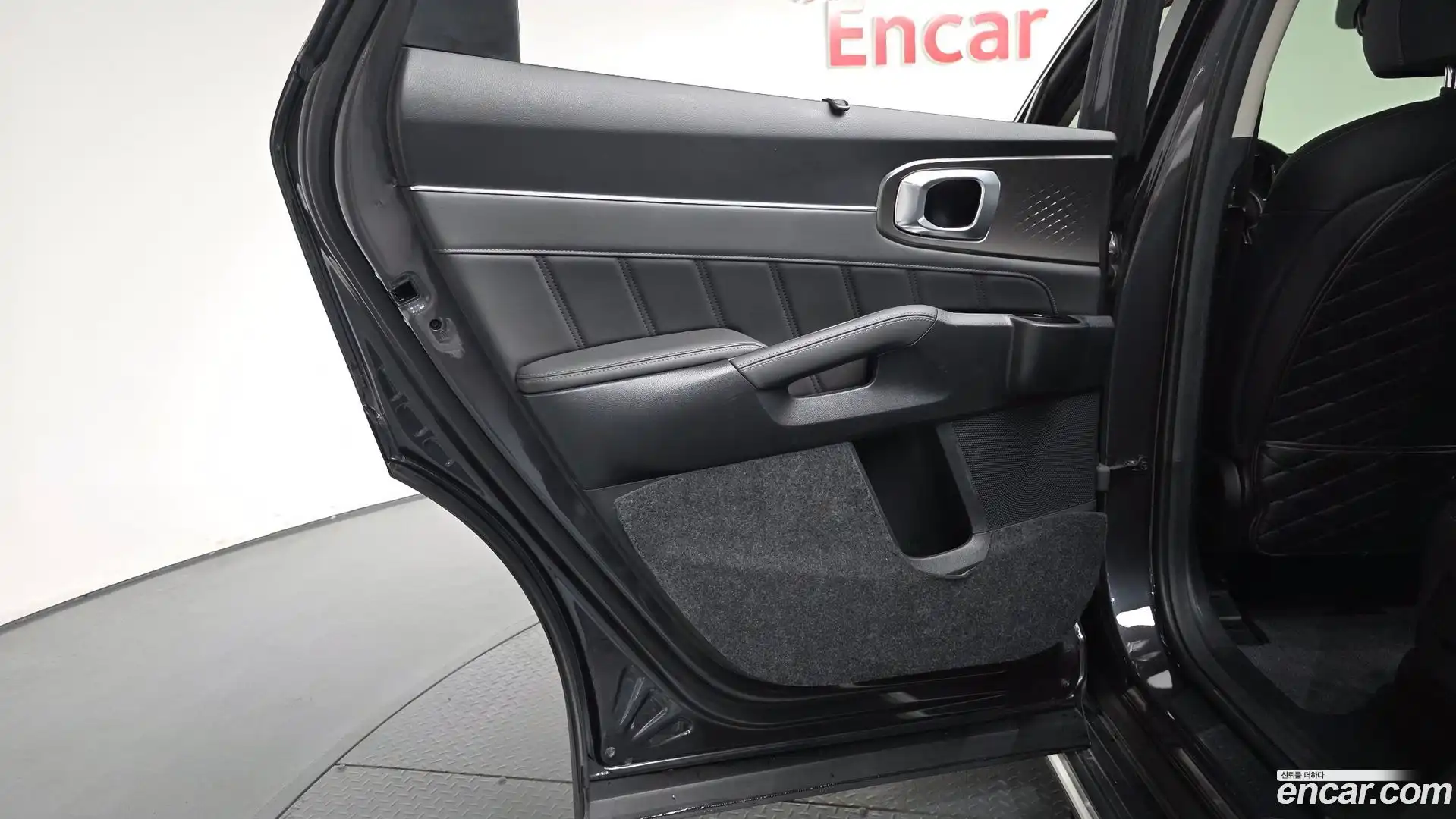 Sorento Kia 2022.4-INNER-035