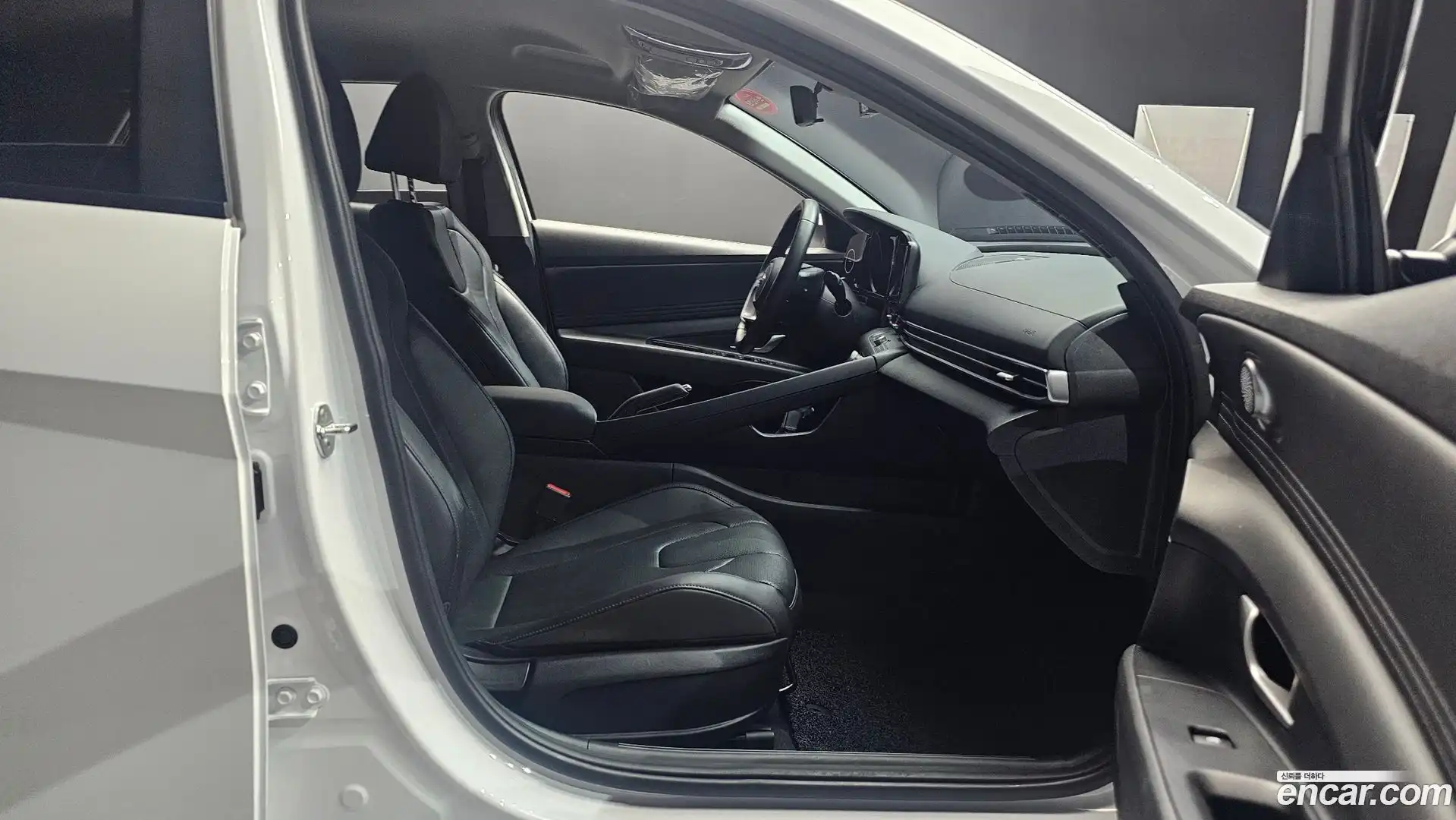 AVANTE Hyundai 2020.9-INNER-036