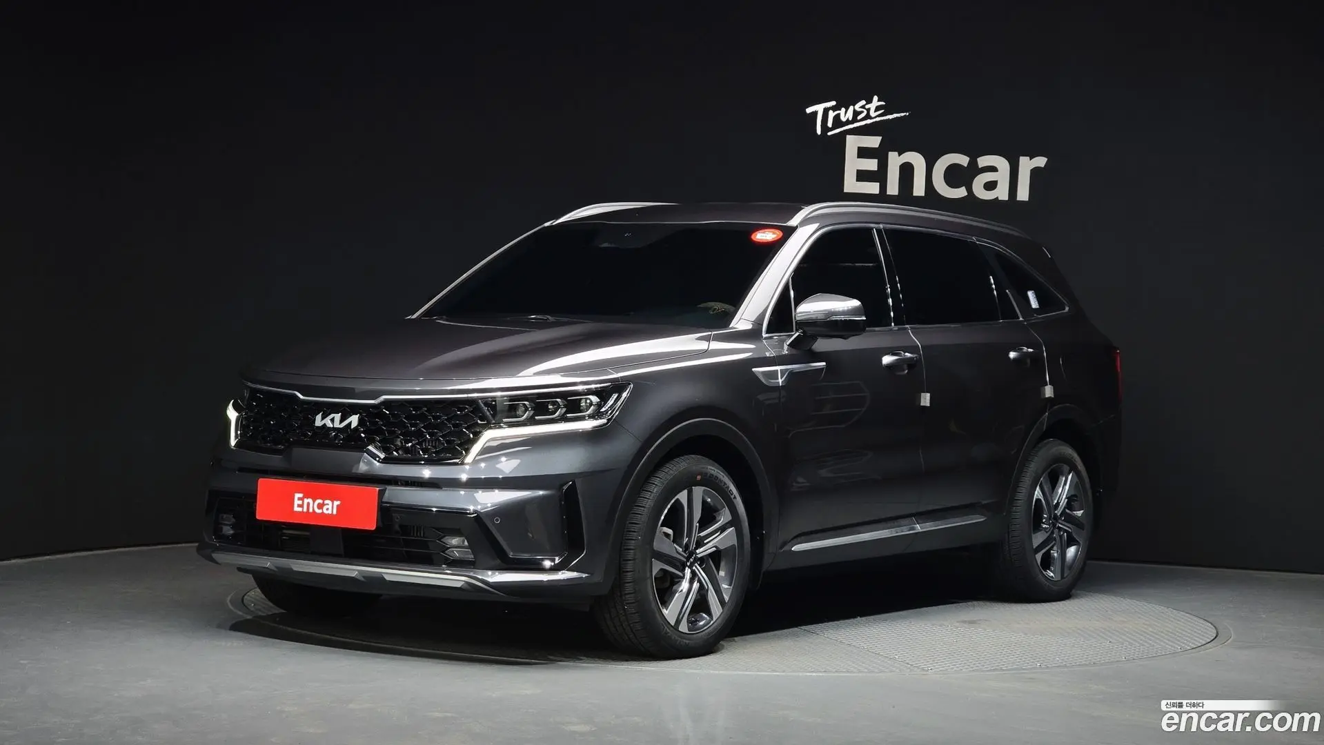 Main__Slider__Photo:Sorento Kia 2022.6-0